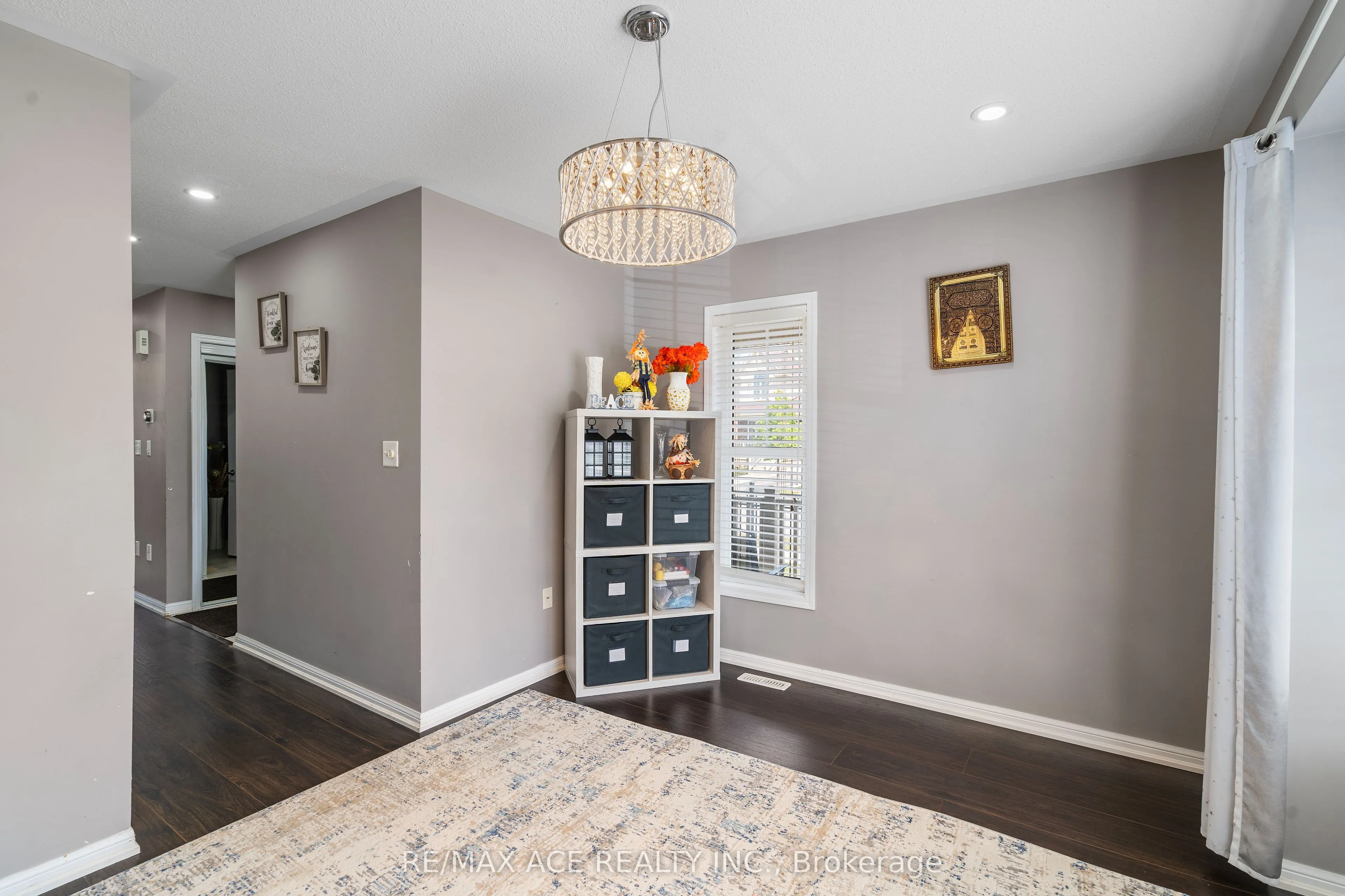 22 Apple Valley Way