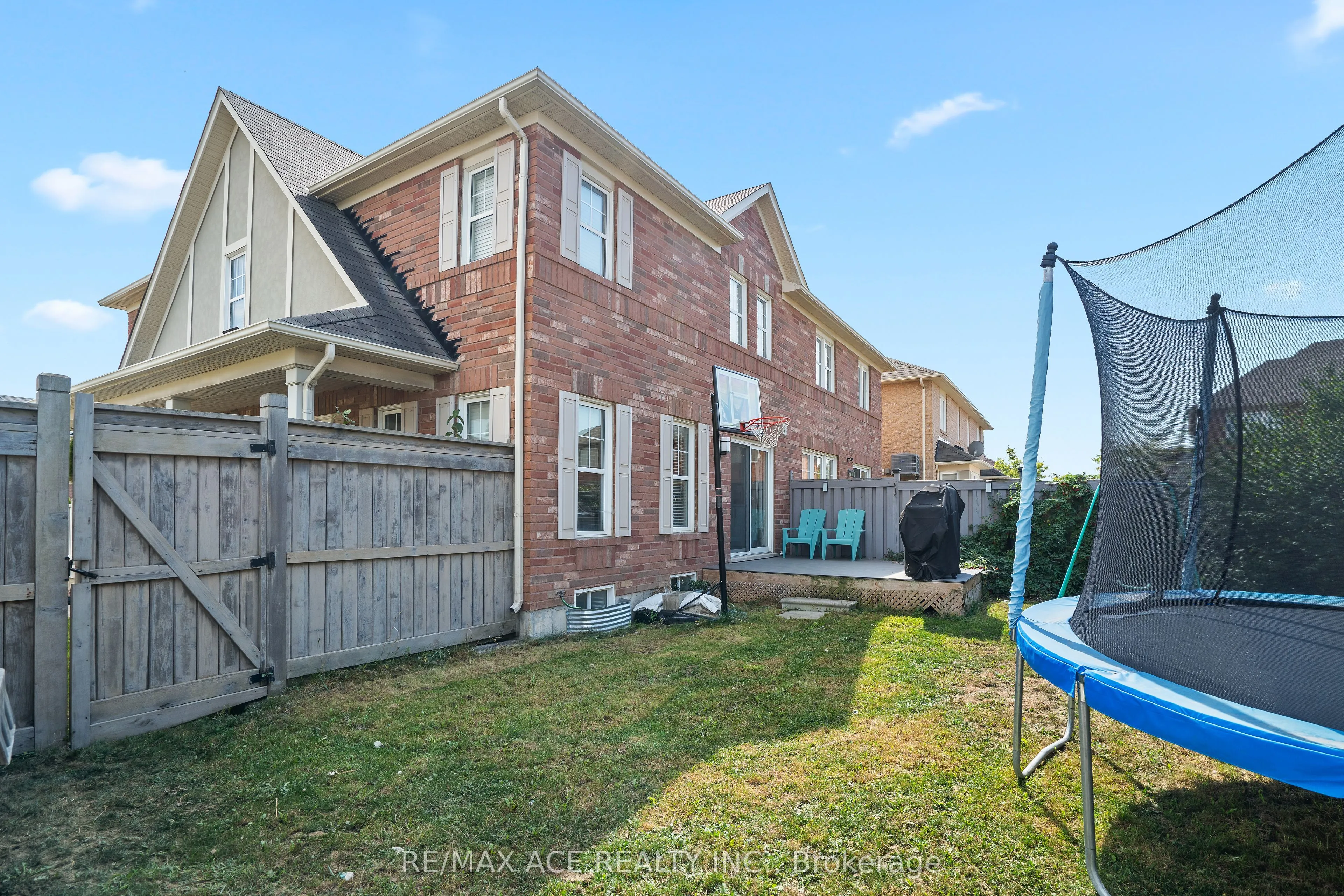 22 Apple Valley Way