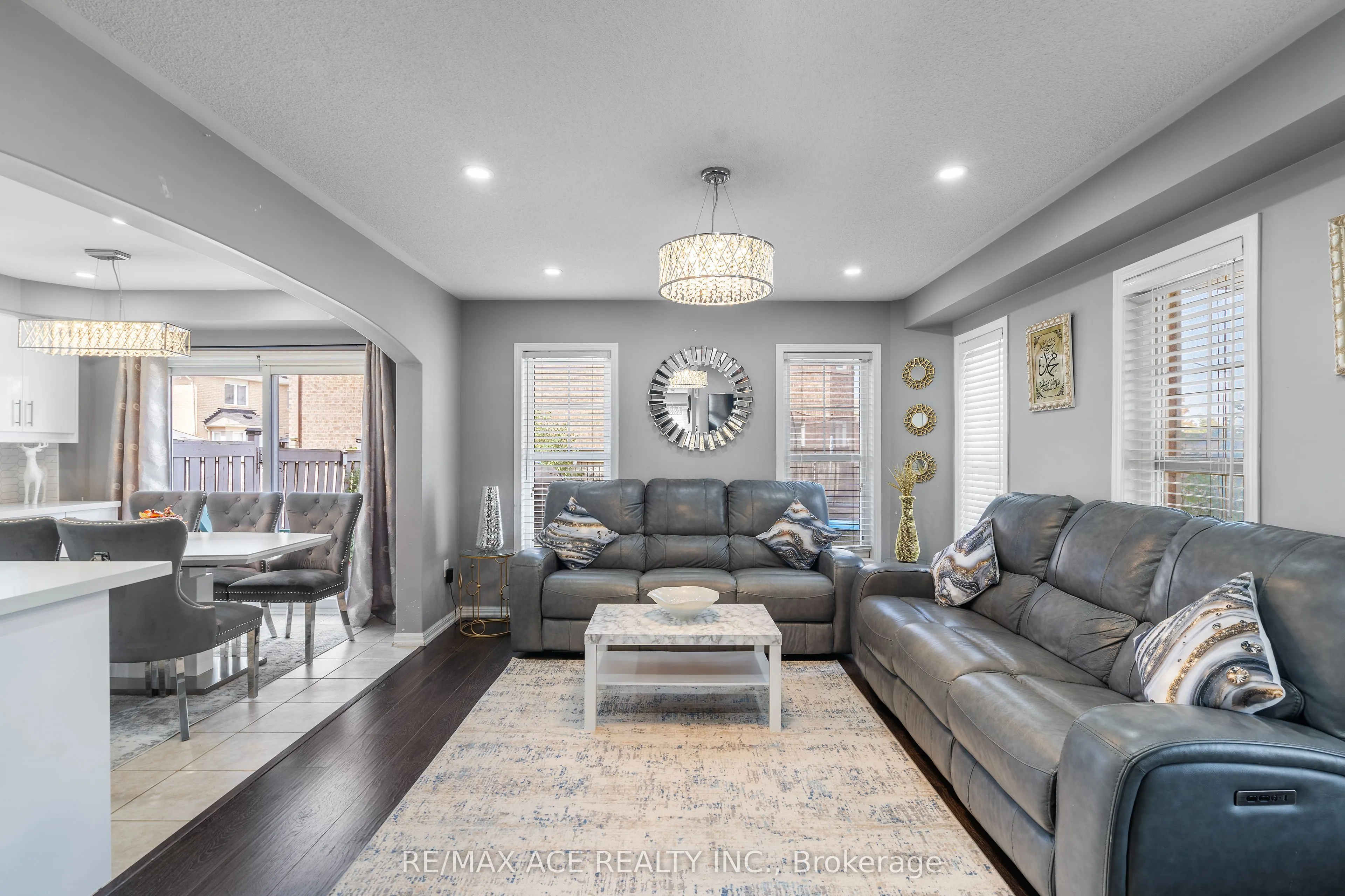 22 Apple Valley Way