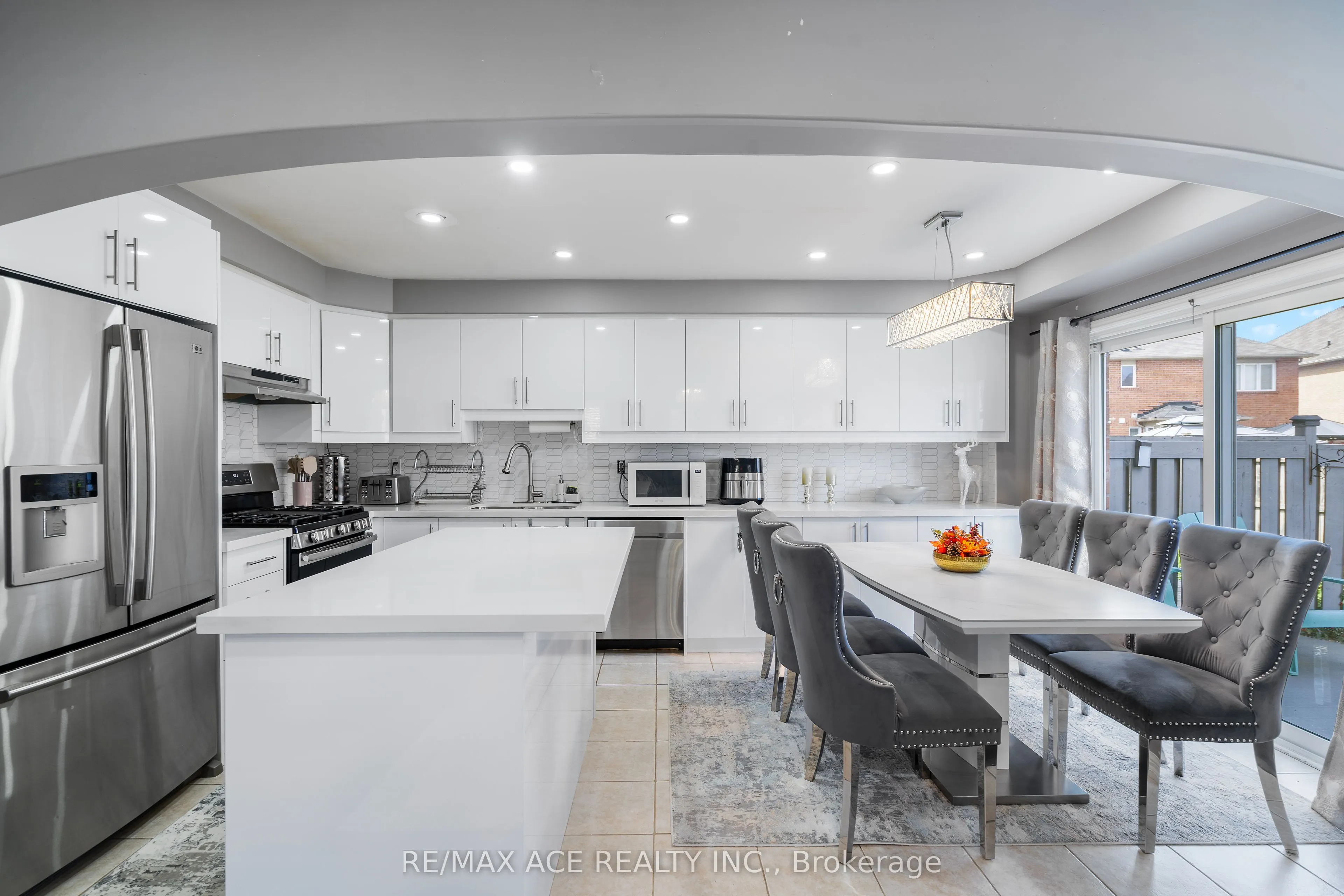 22 Apple Valley Way