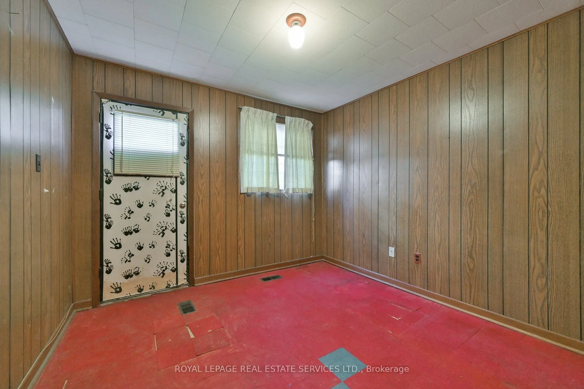 18 Torrington Drive