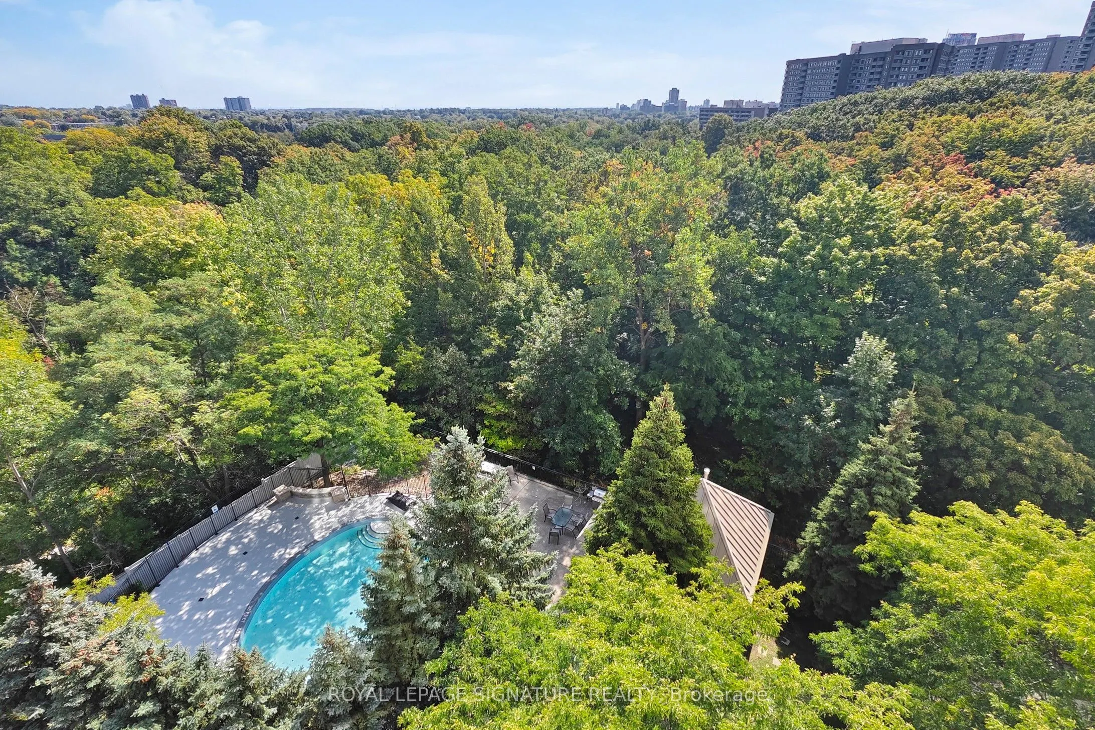 200 Burnhamthorpe Road E, #804