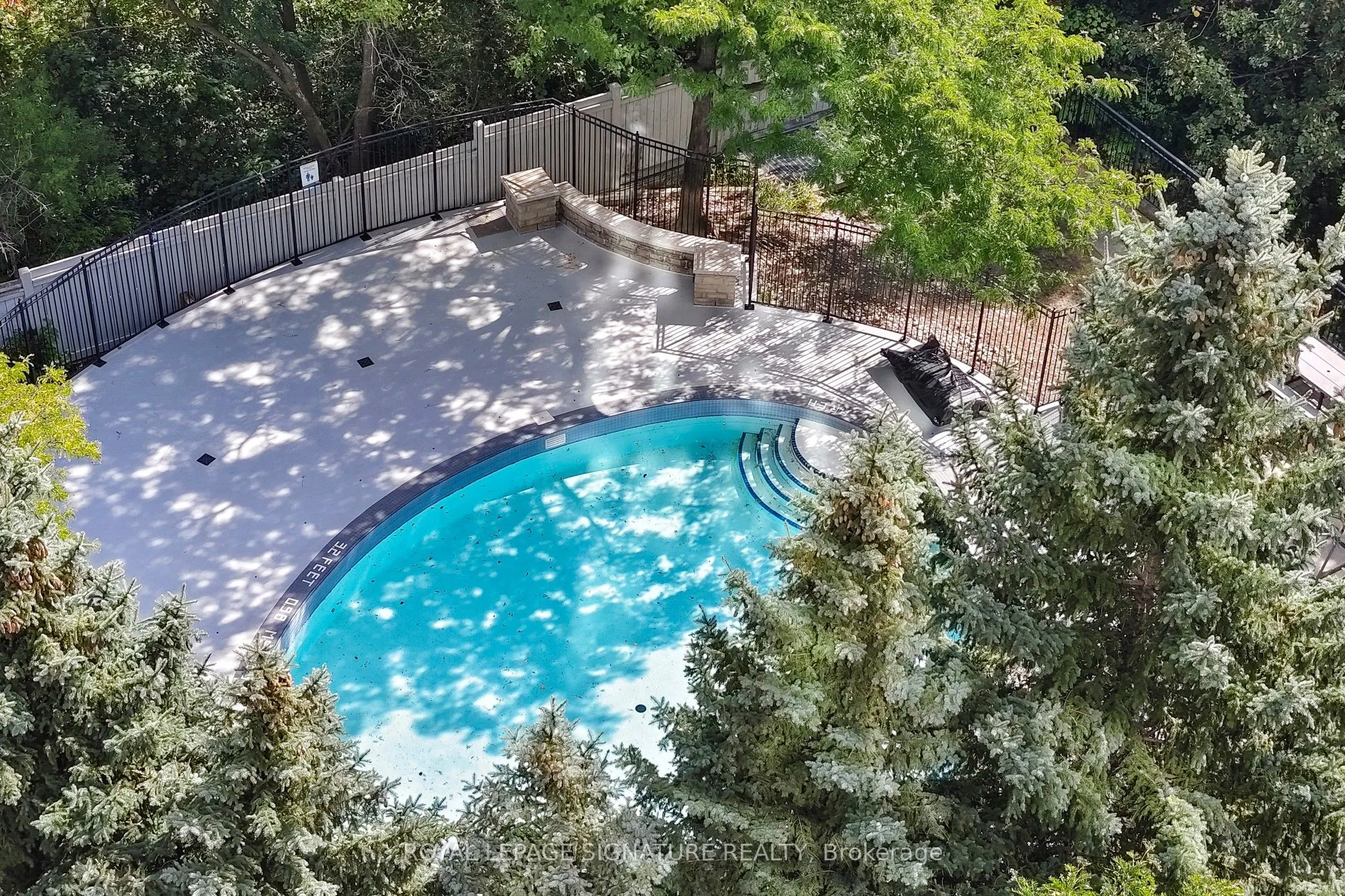 200 Burnhamthorpe Road E, #804