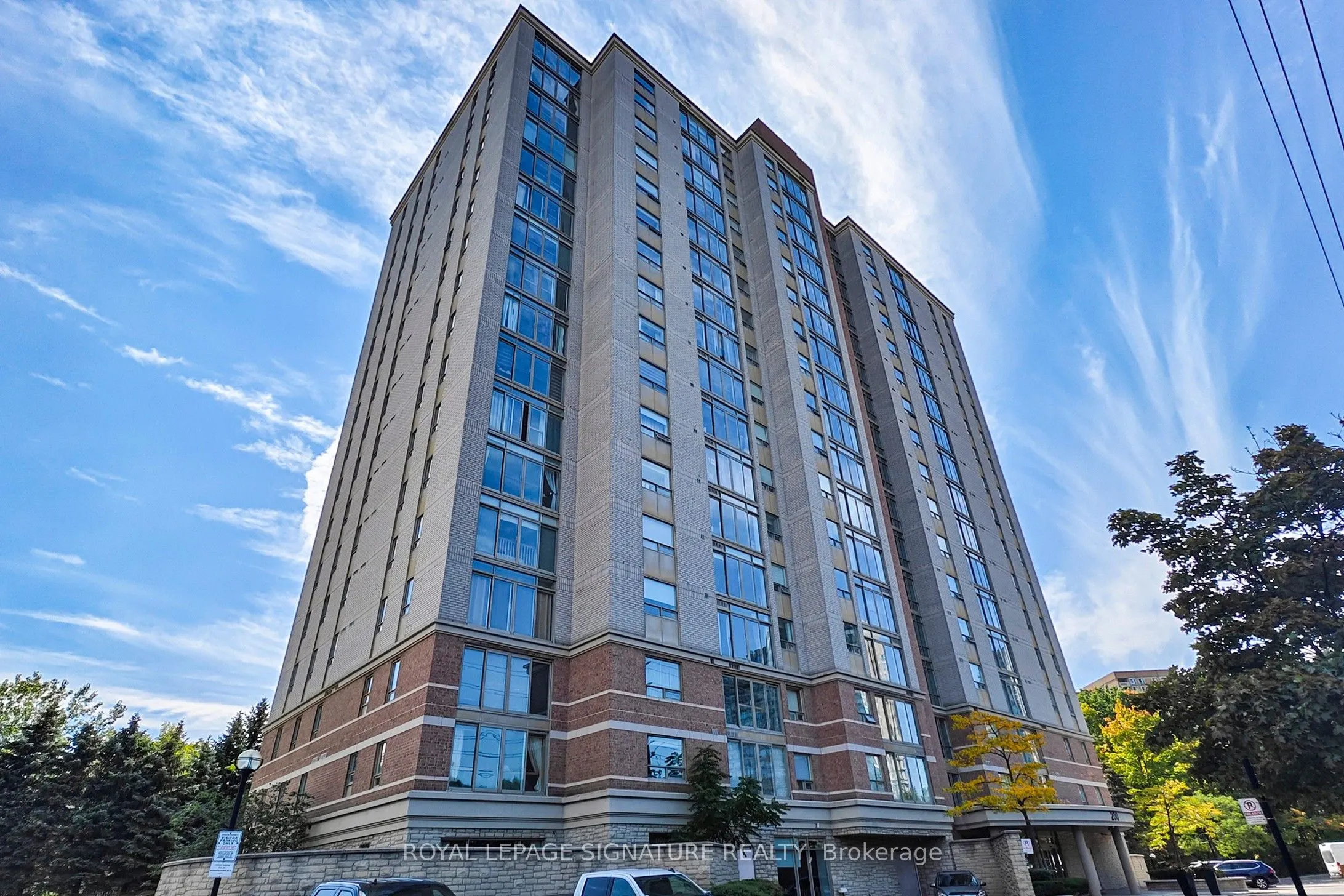 200 Burnhamthorpe Road E, #804