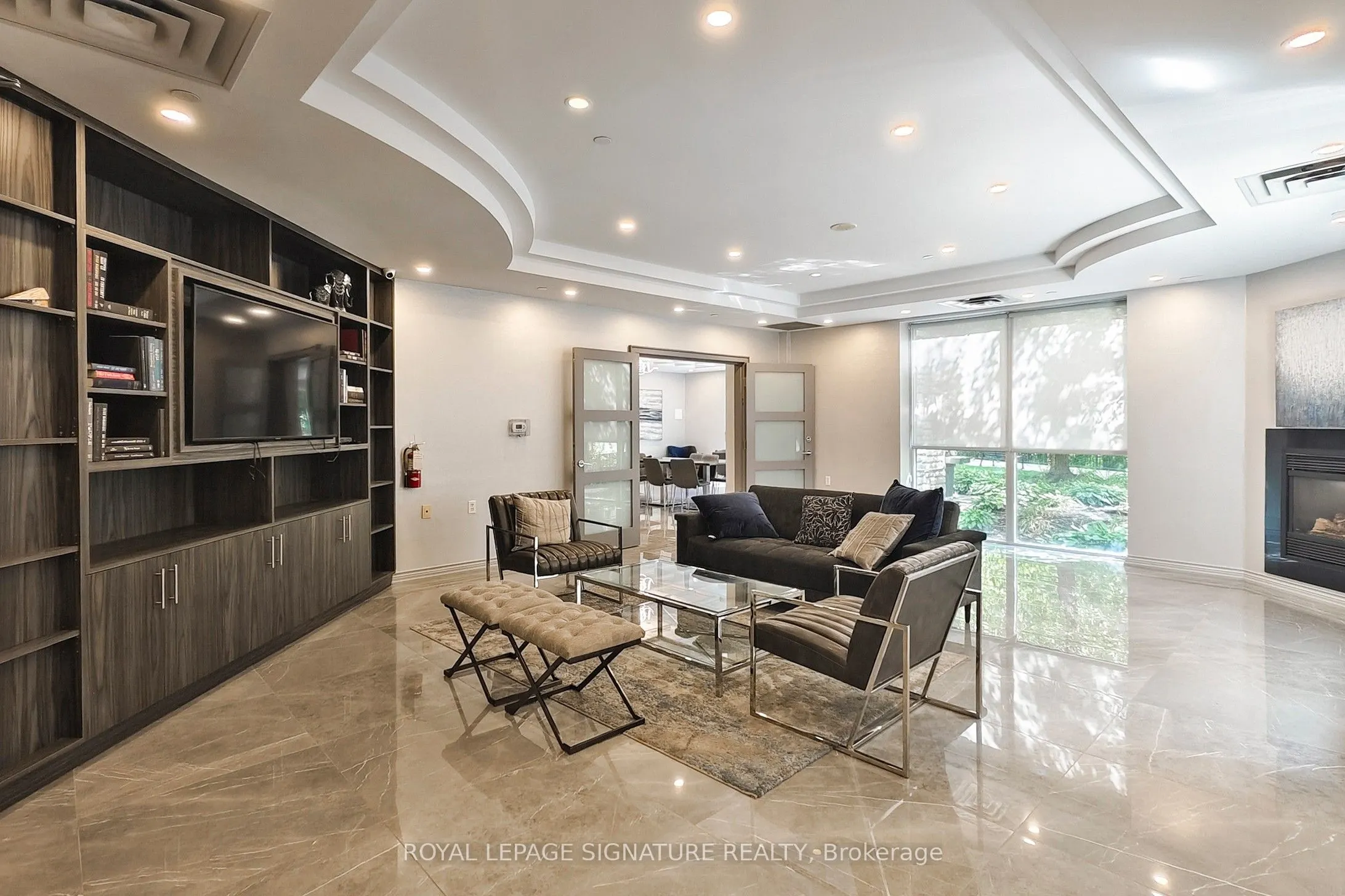 200 Burnhamthorpe Road E, #804