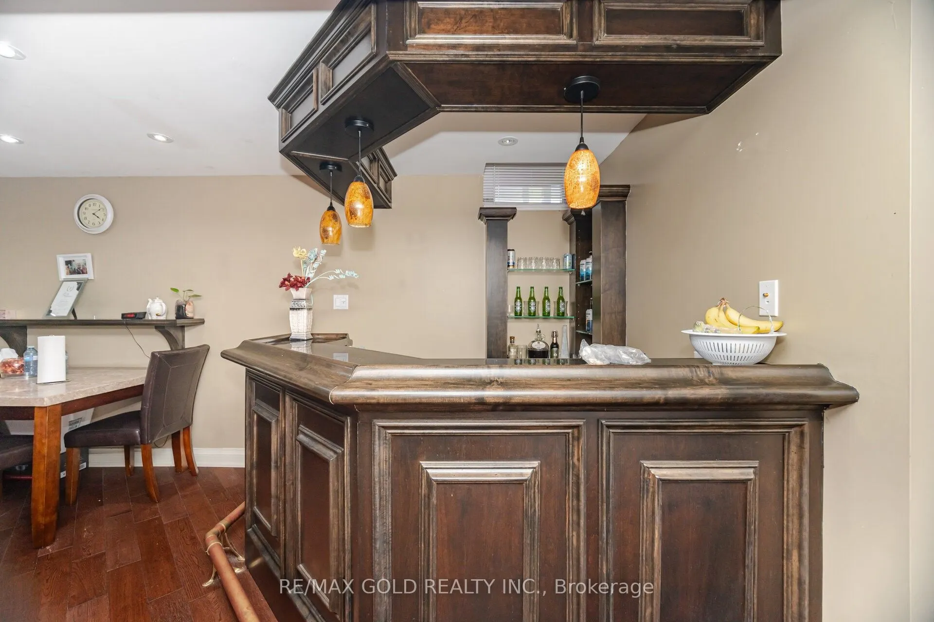 32 Eaglesprings Crescent