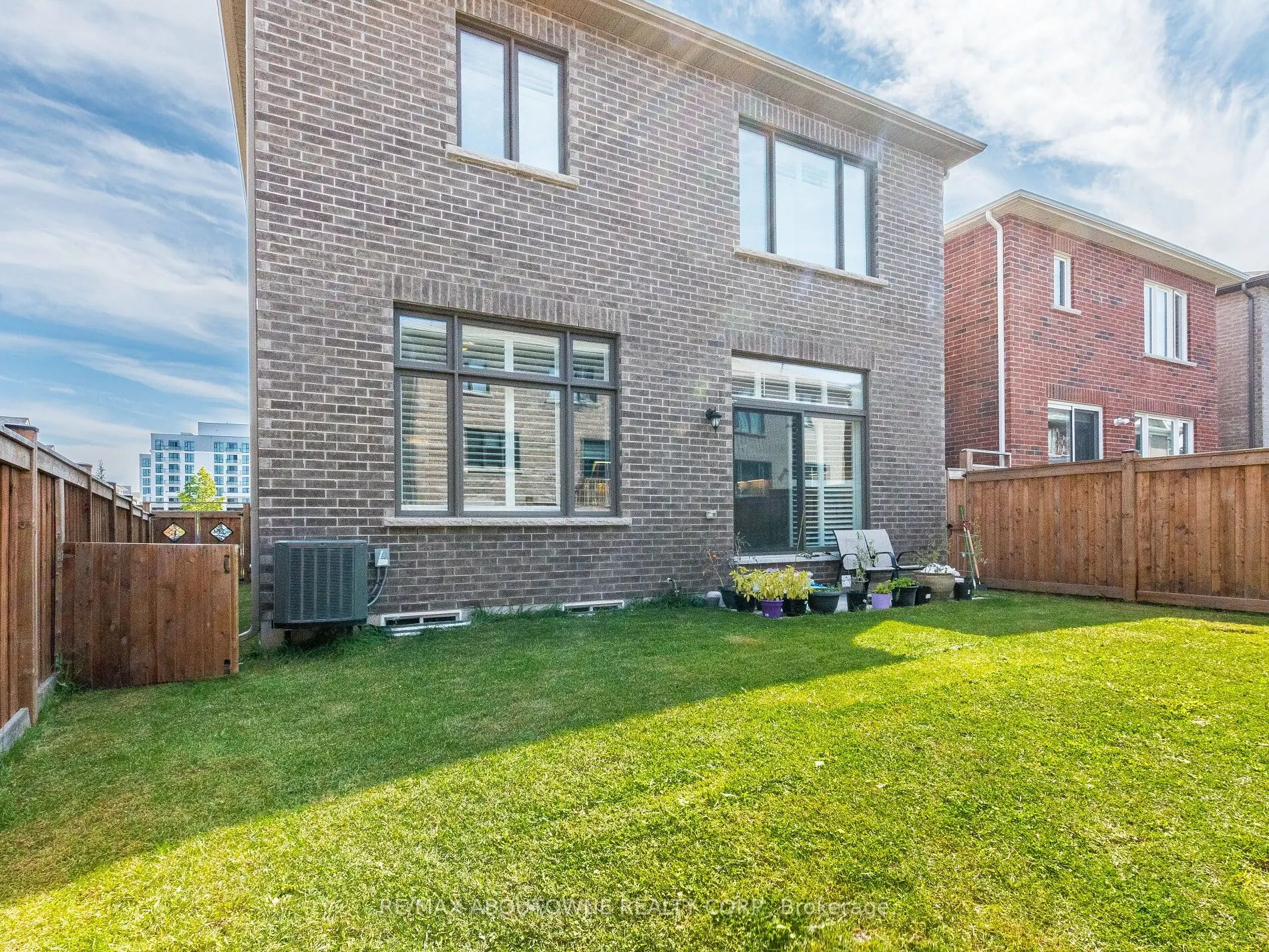 664 Aspen Terrace
