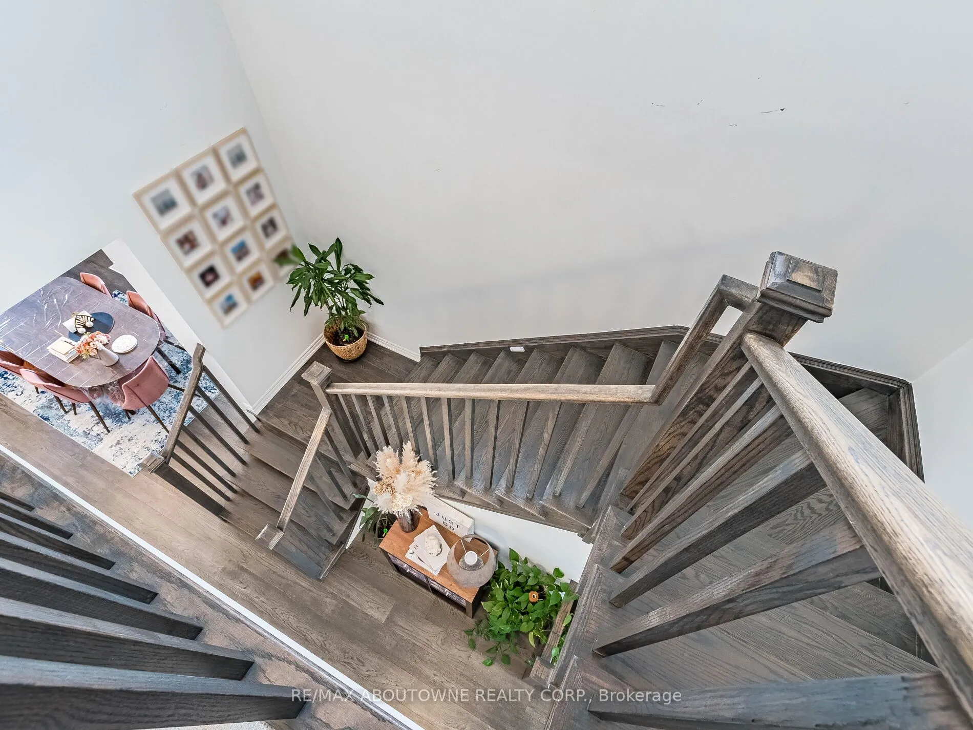 664 Aspen Terrace
