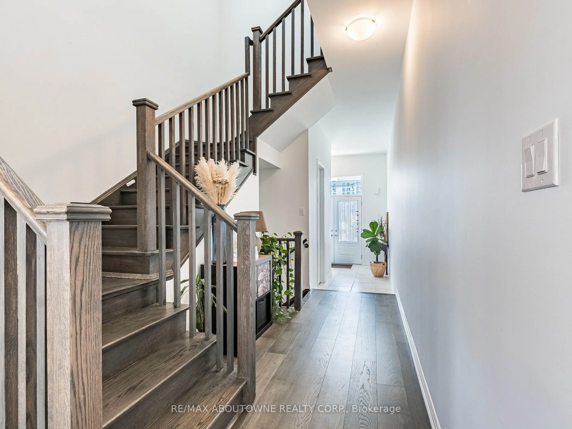 664 Aspen Terrace