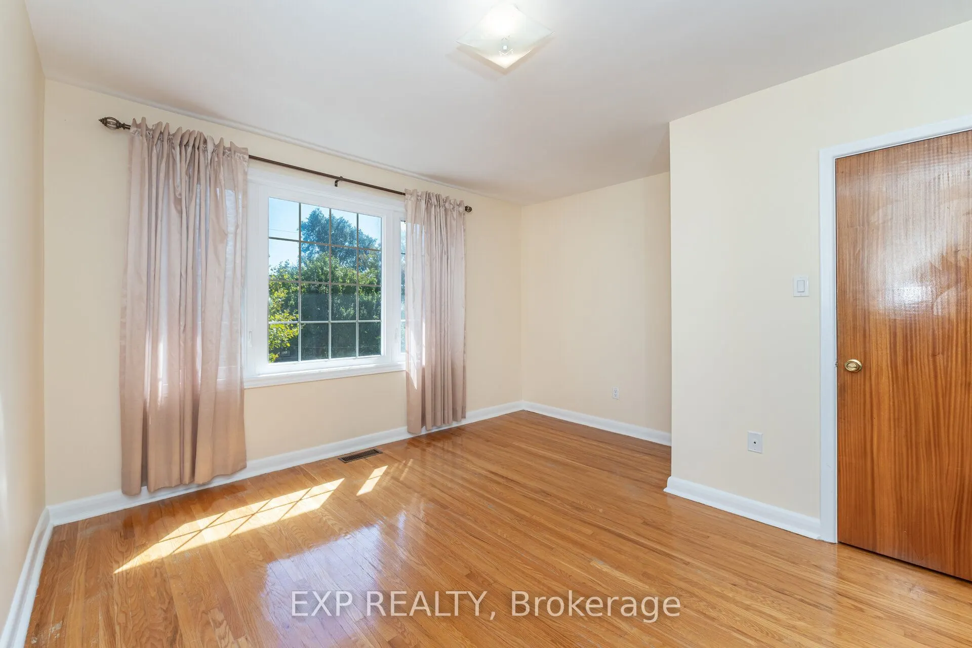 35 Clairton Crescent