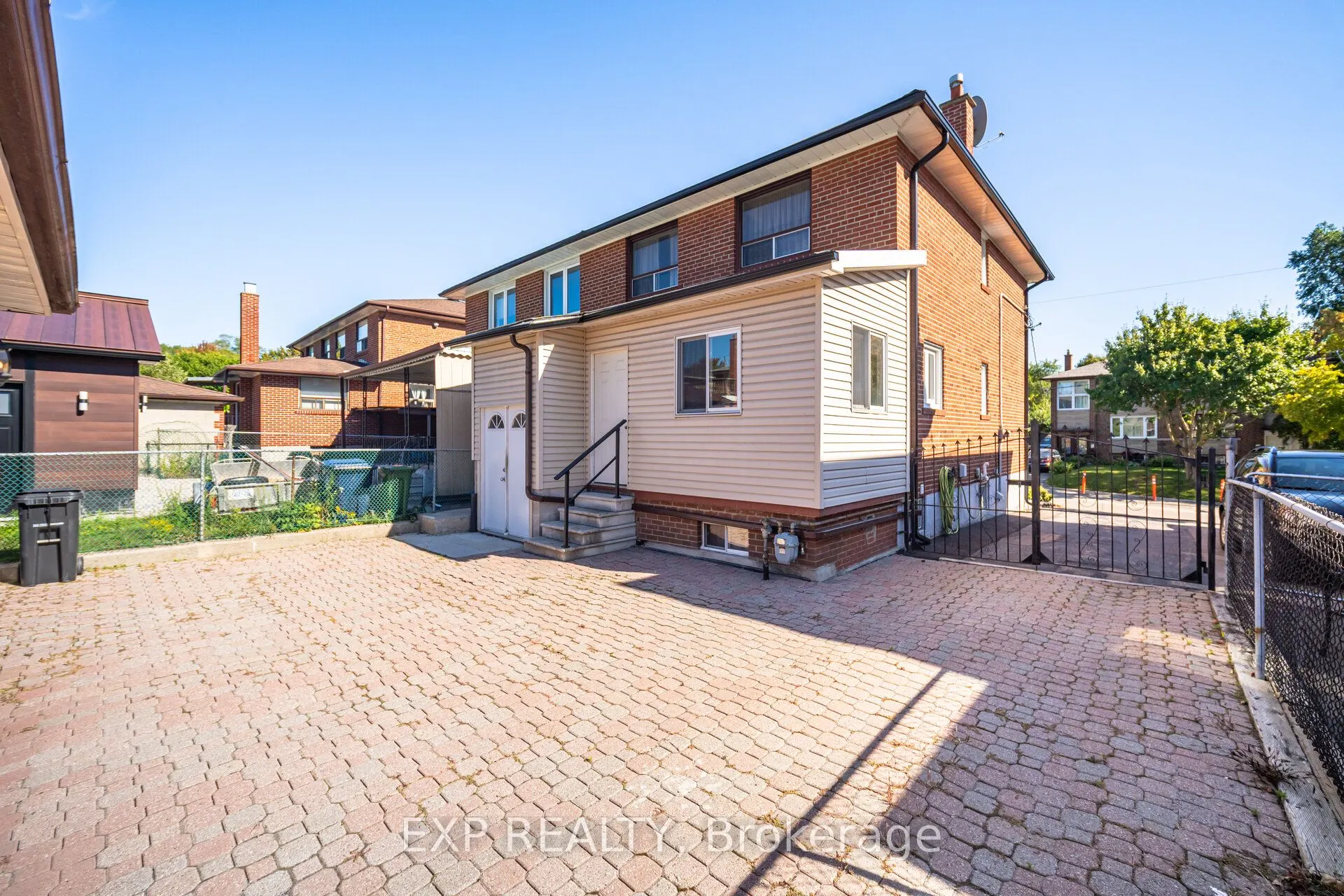 35 Clairton Crescent