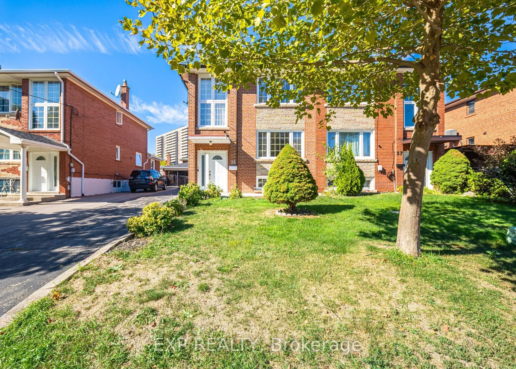 35 Clairton Crescent