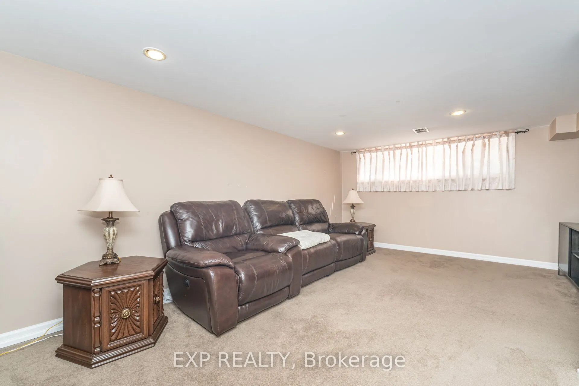 35 Clairton Crescent