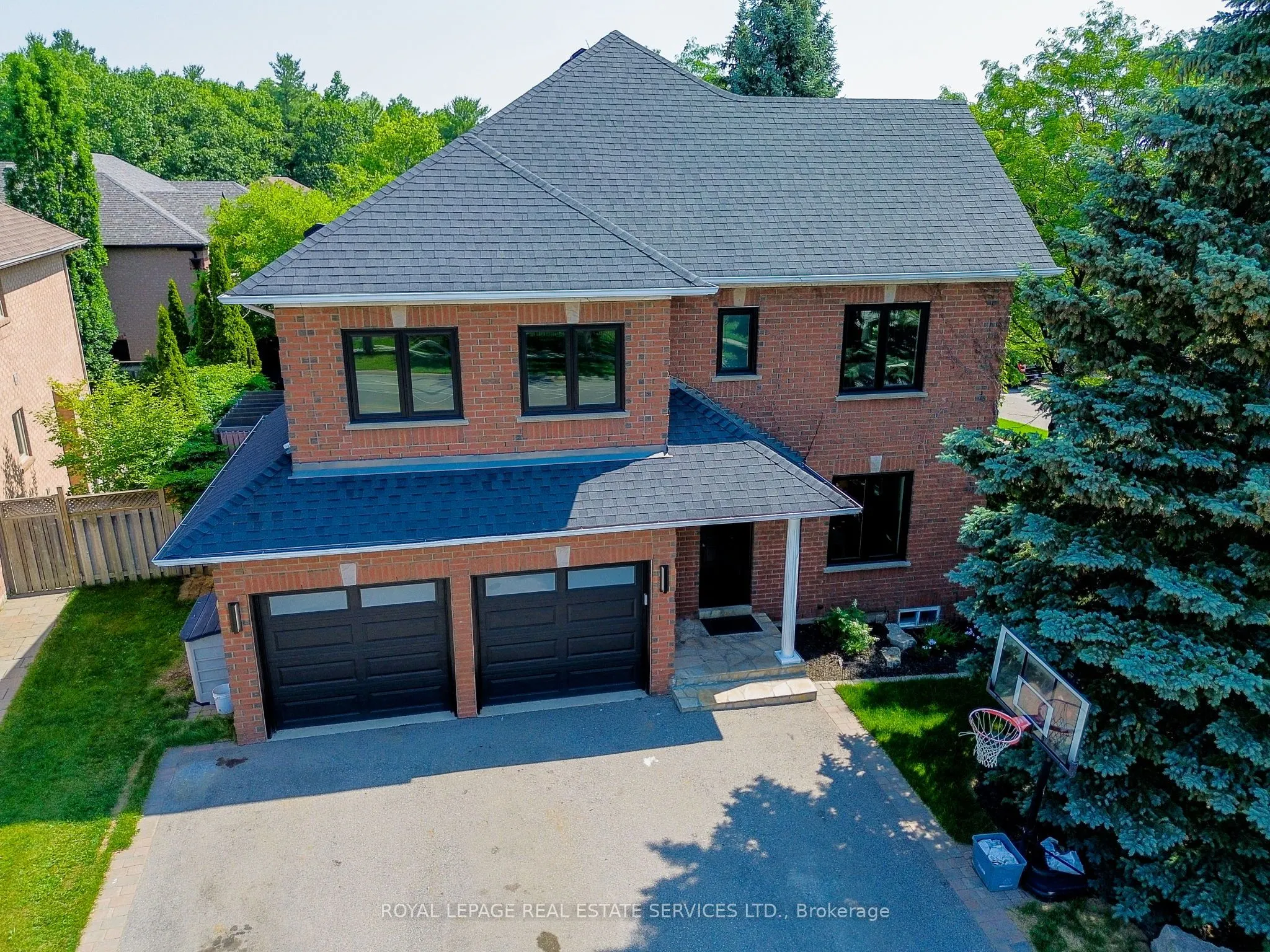 1079 Skyvalley Crescent