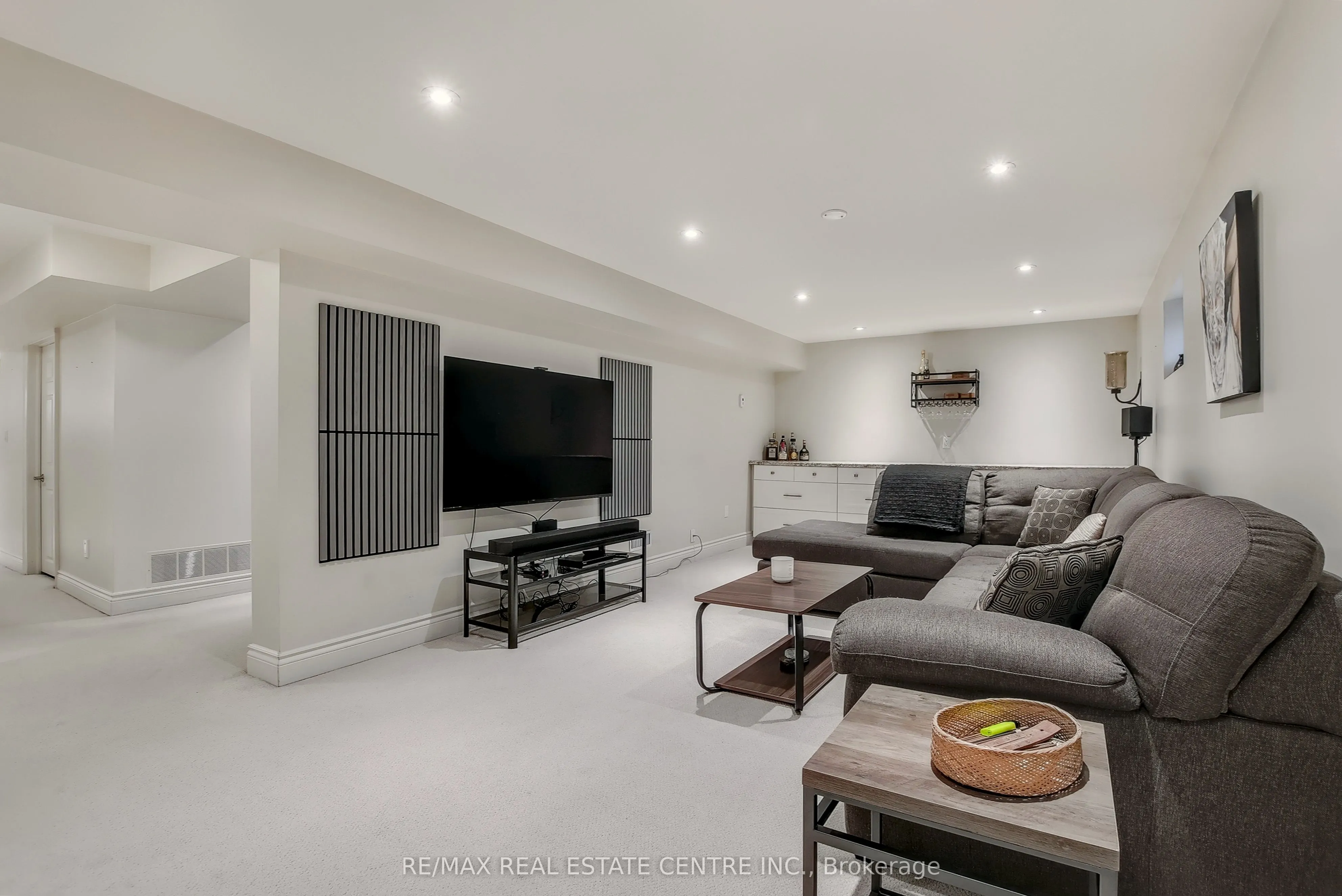 820 Hemlock Drive