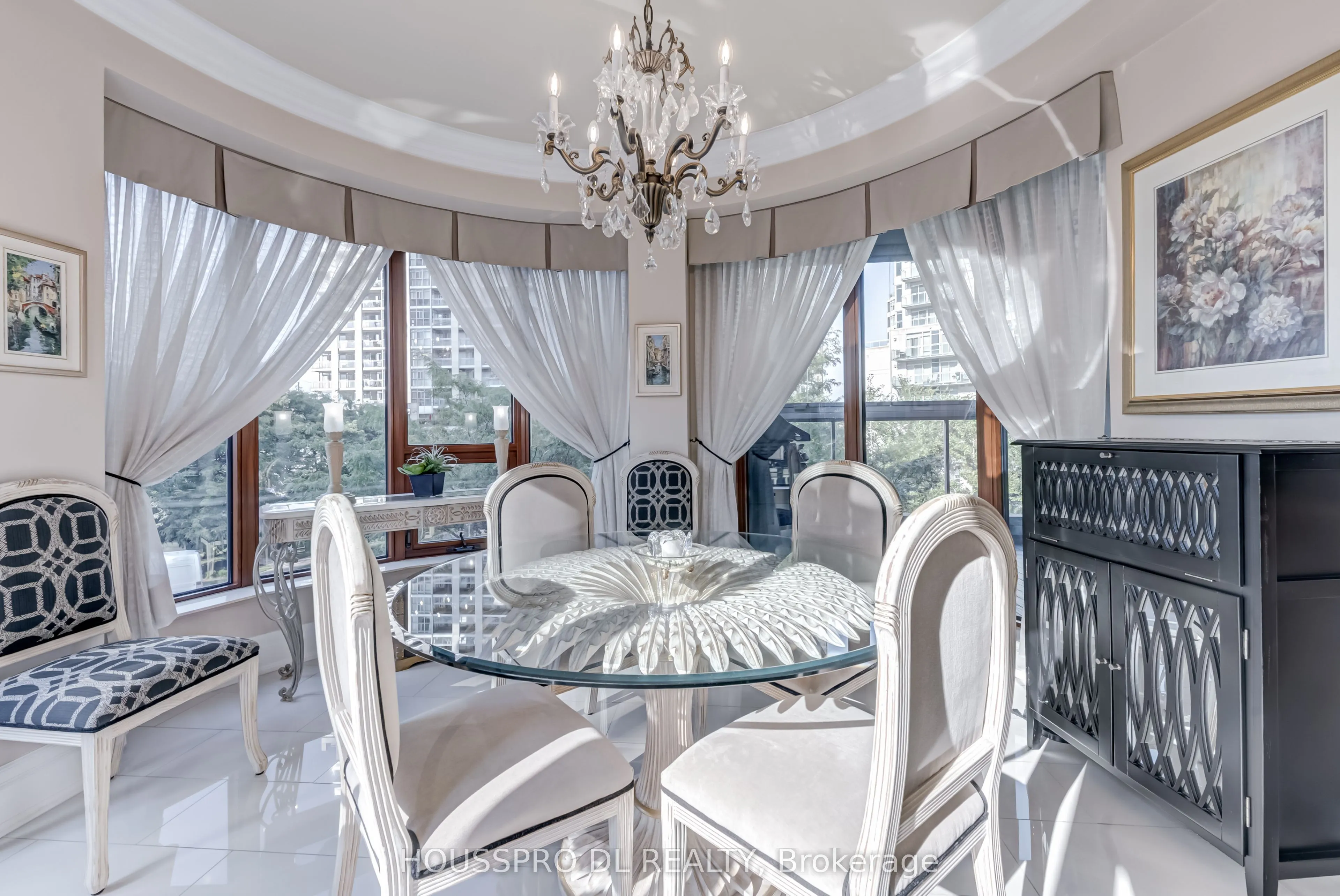 2095 Lake Shore Boulevard W, #220