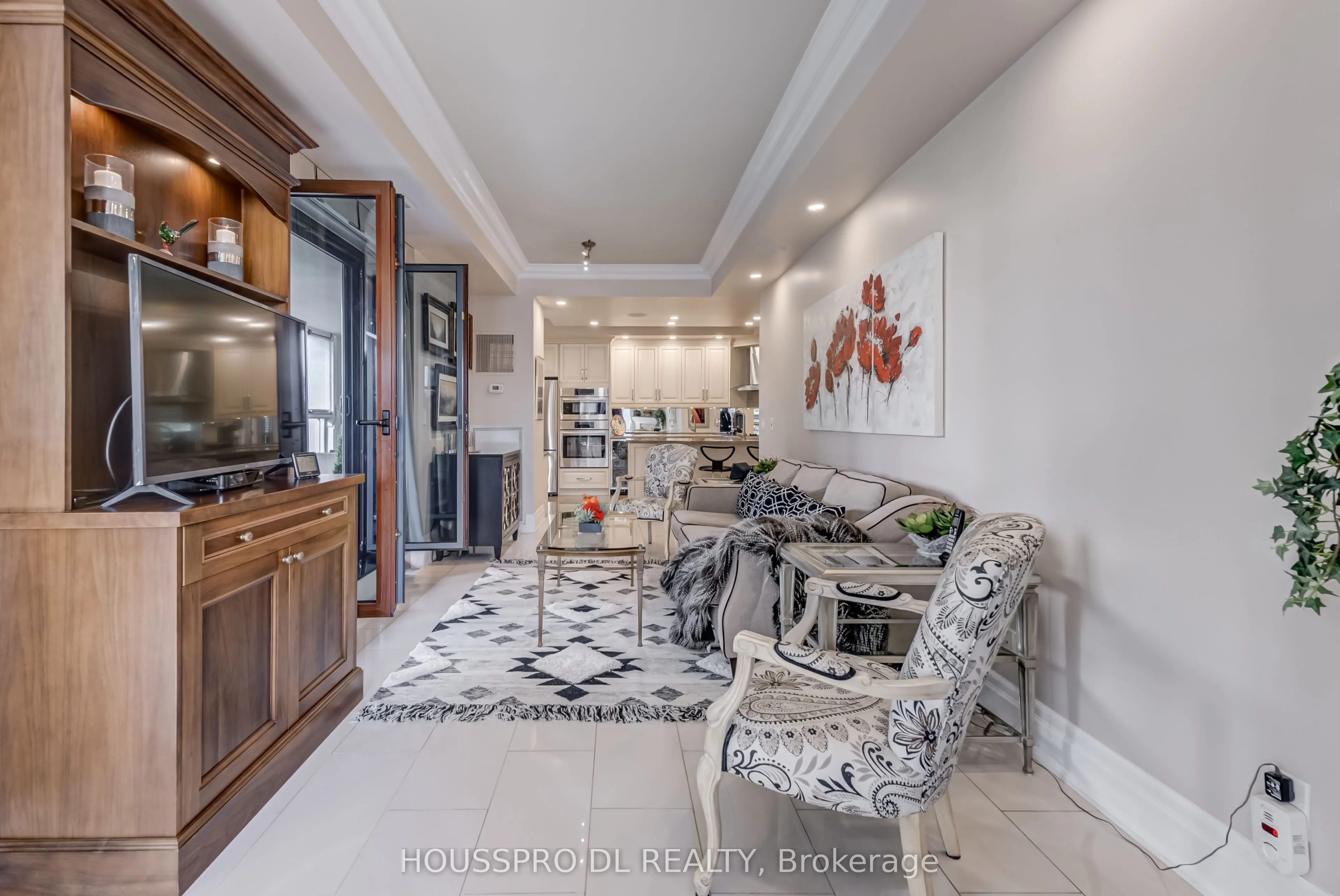 2095 Lake Shore Boulevard W, #220