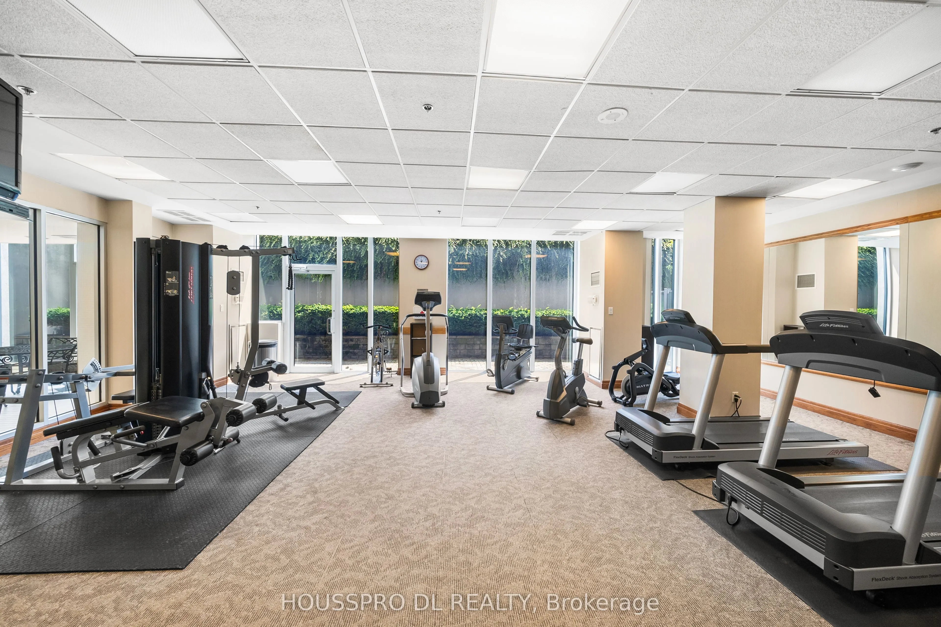 2095 Lake Shore Boulevard W, #220