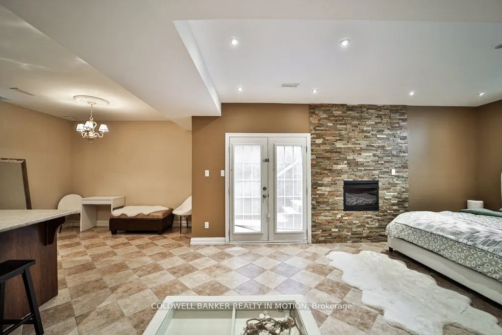 1335 Arrowhead Road