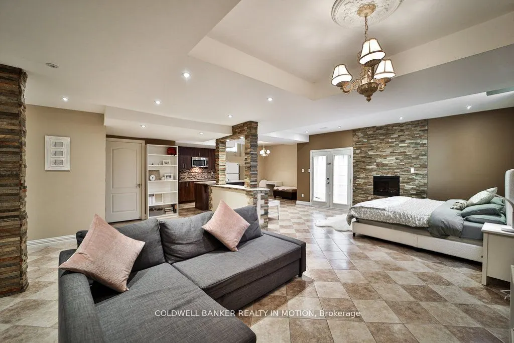 1335 Arrowhead Road