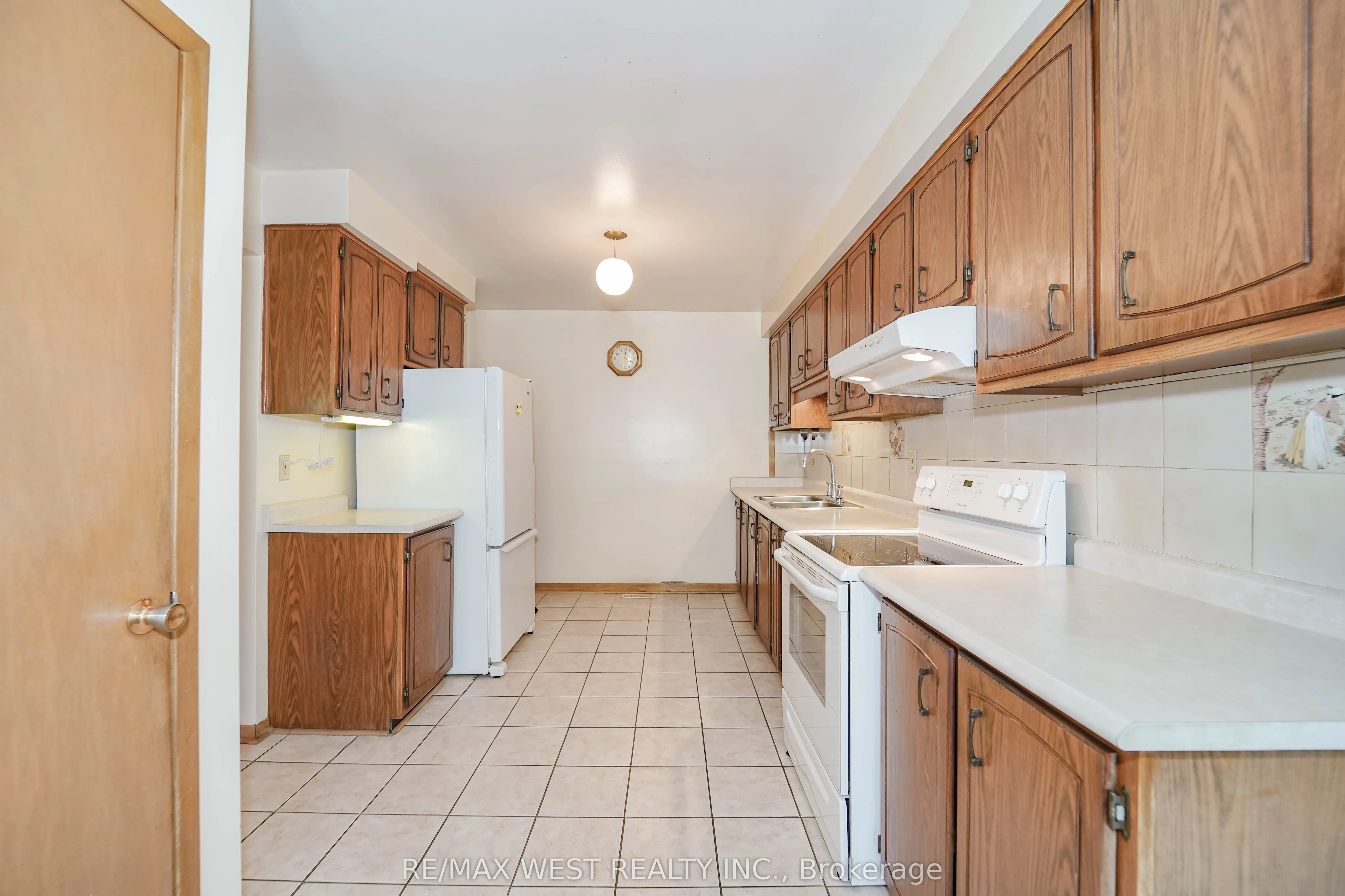 61 Longbourne Drive