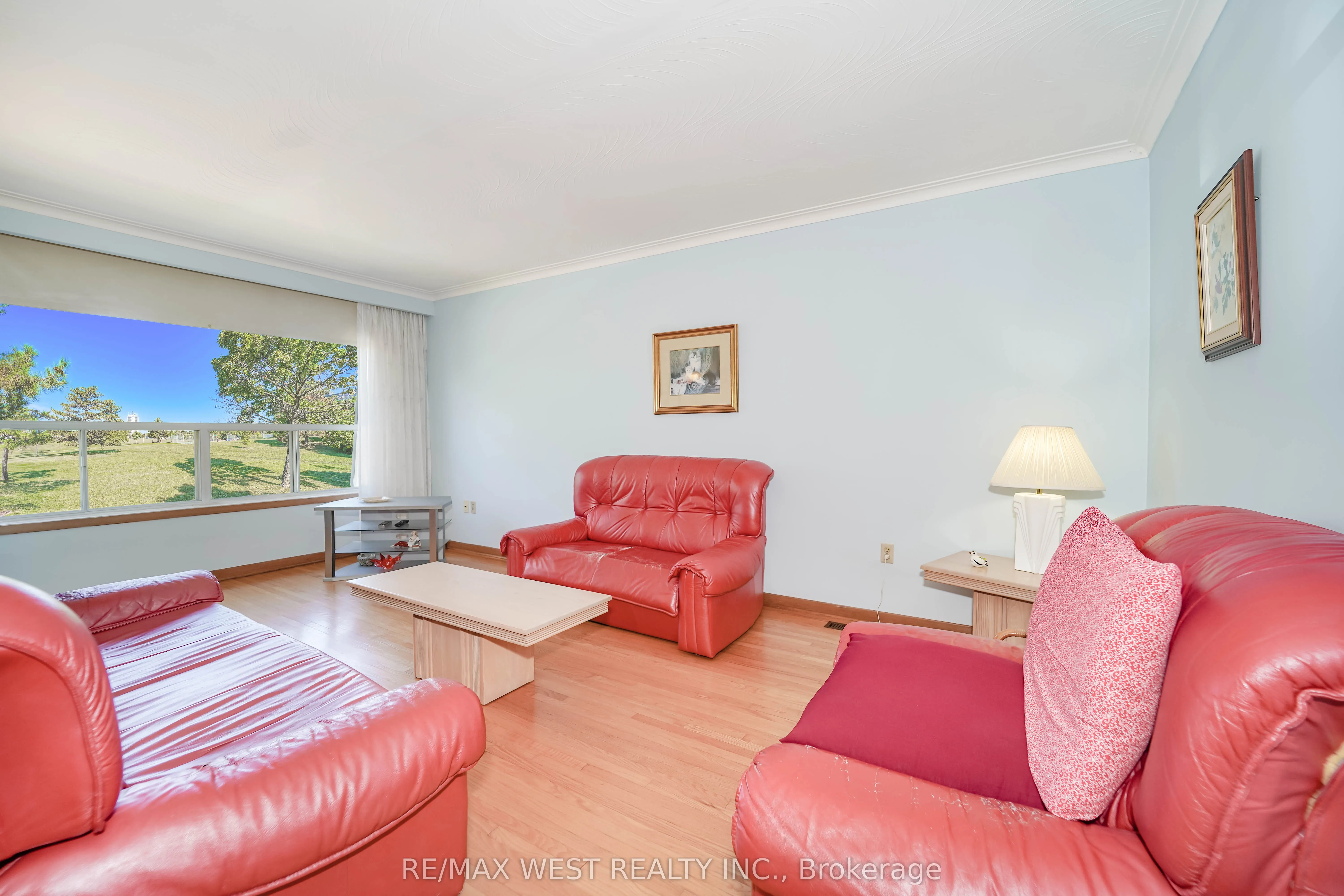 61 Longbourne Drive