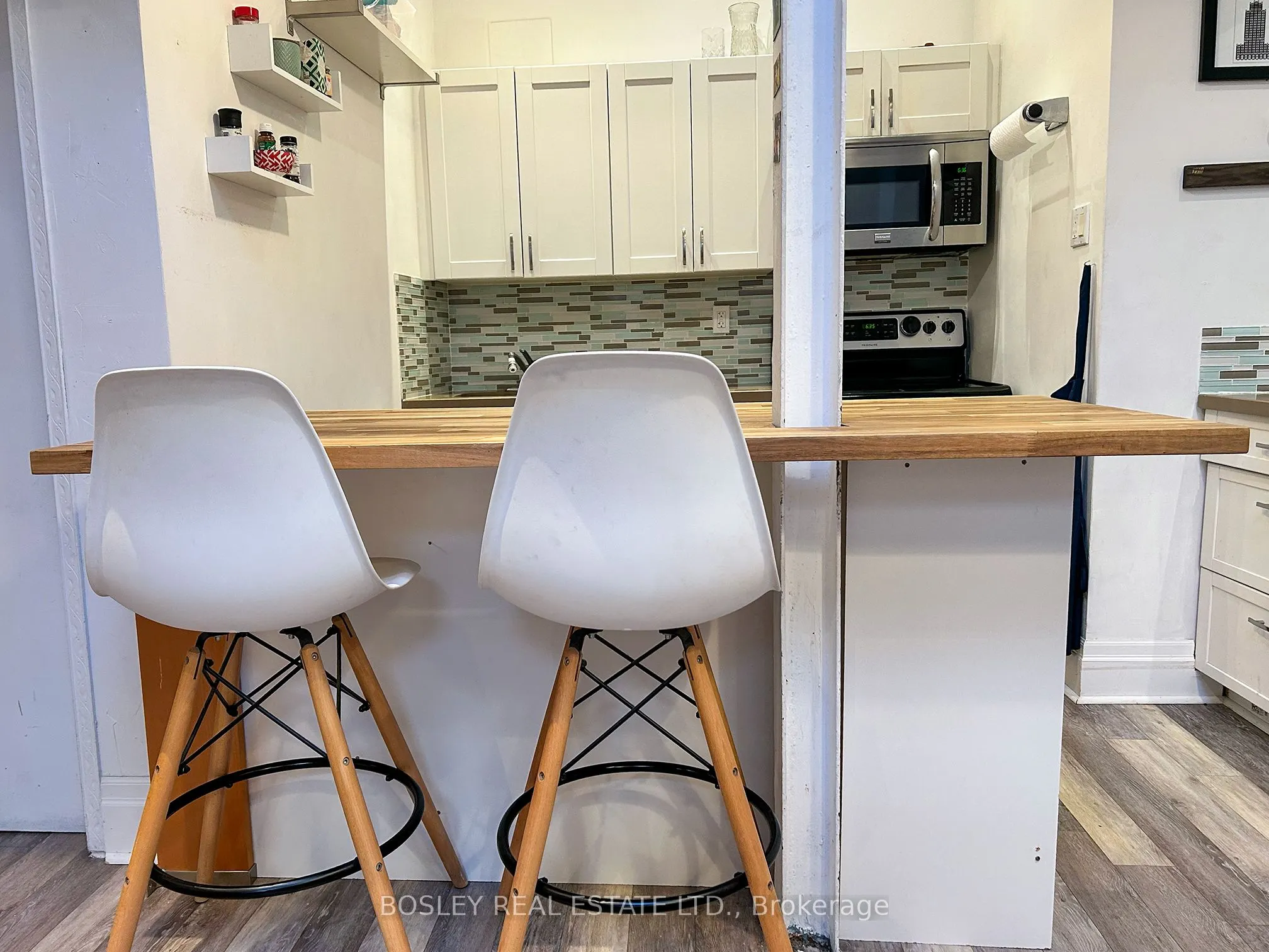 137 Roncesvalles Avenue, #202