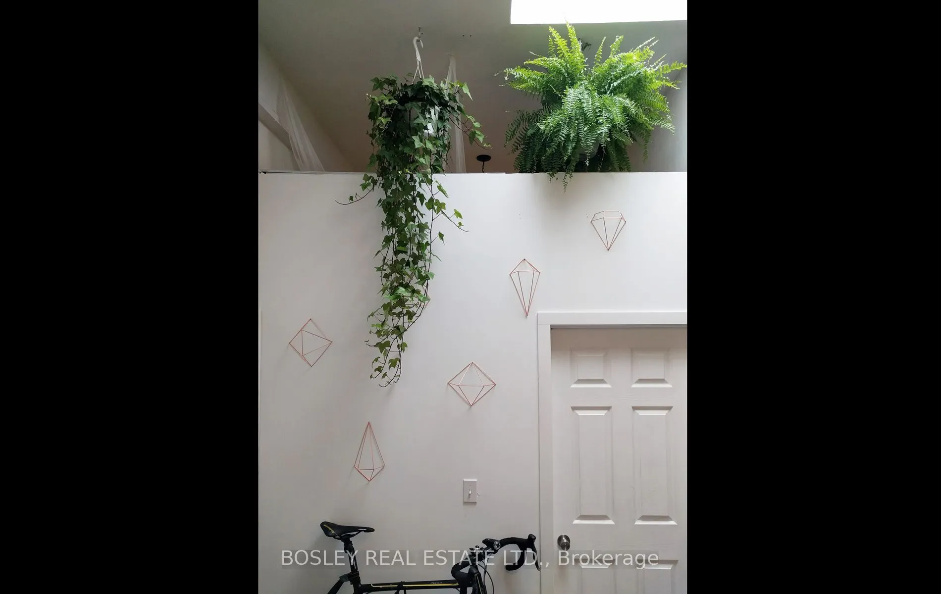 137 Roncesvalles Avenue, #202