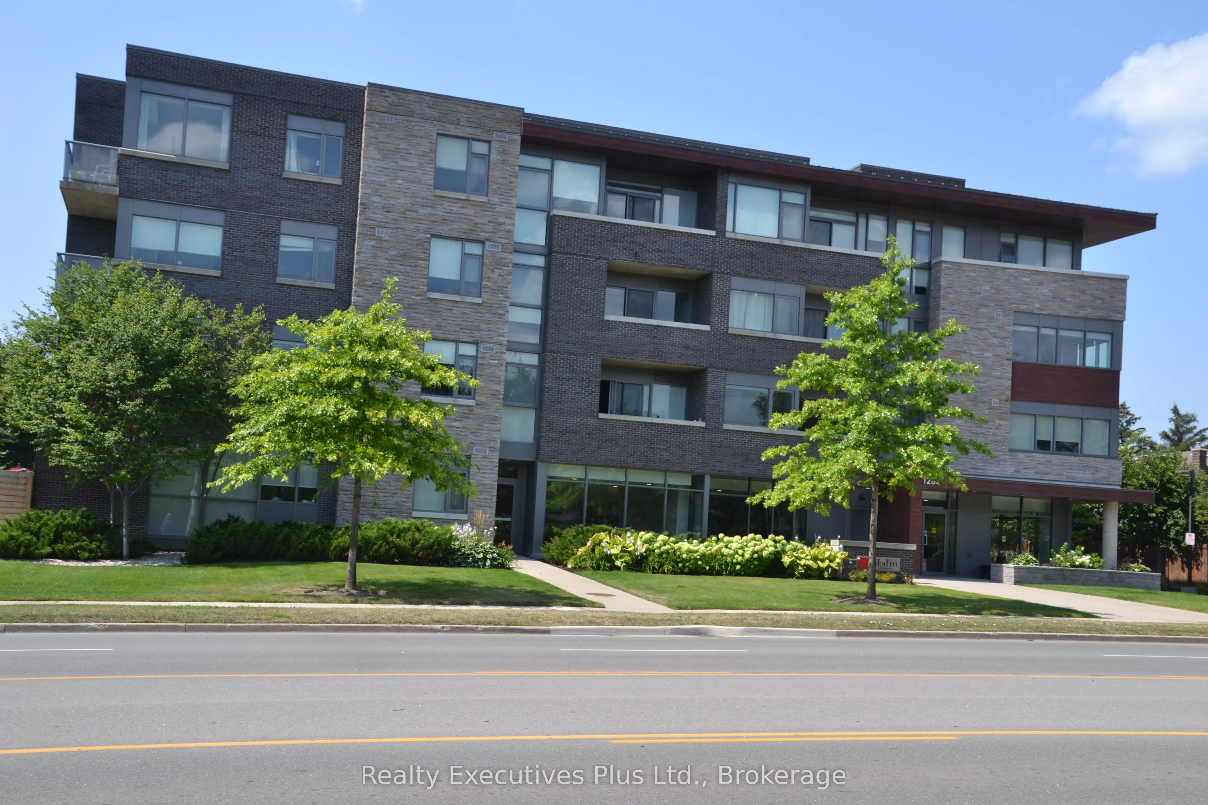 1284 Guelph Line N, #201