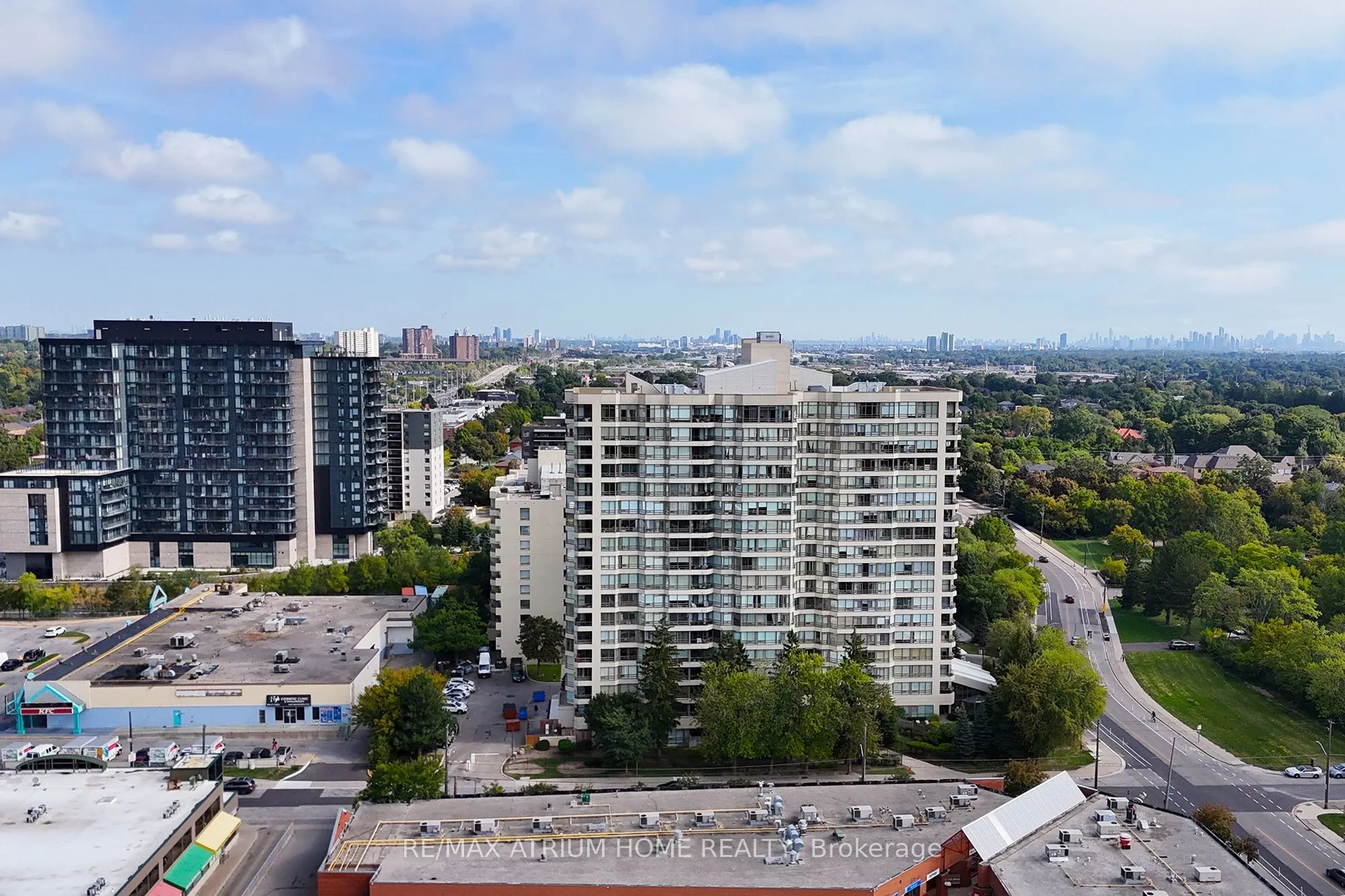 75 King Street E, #ph11