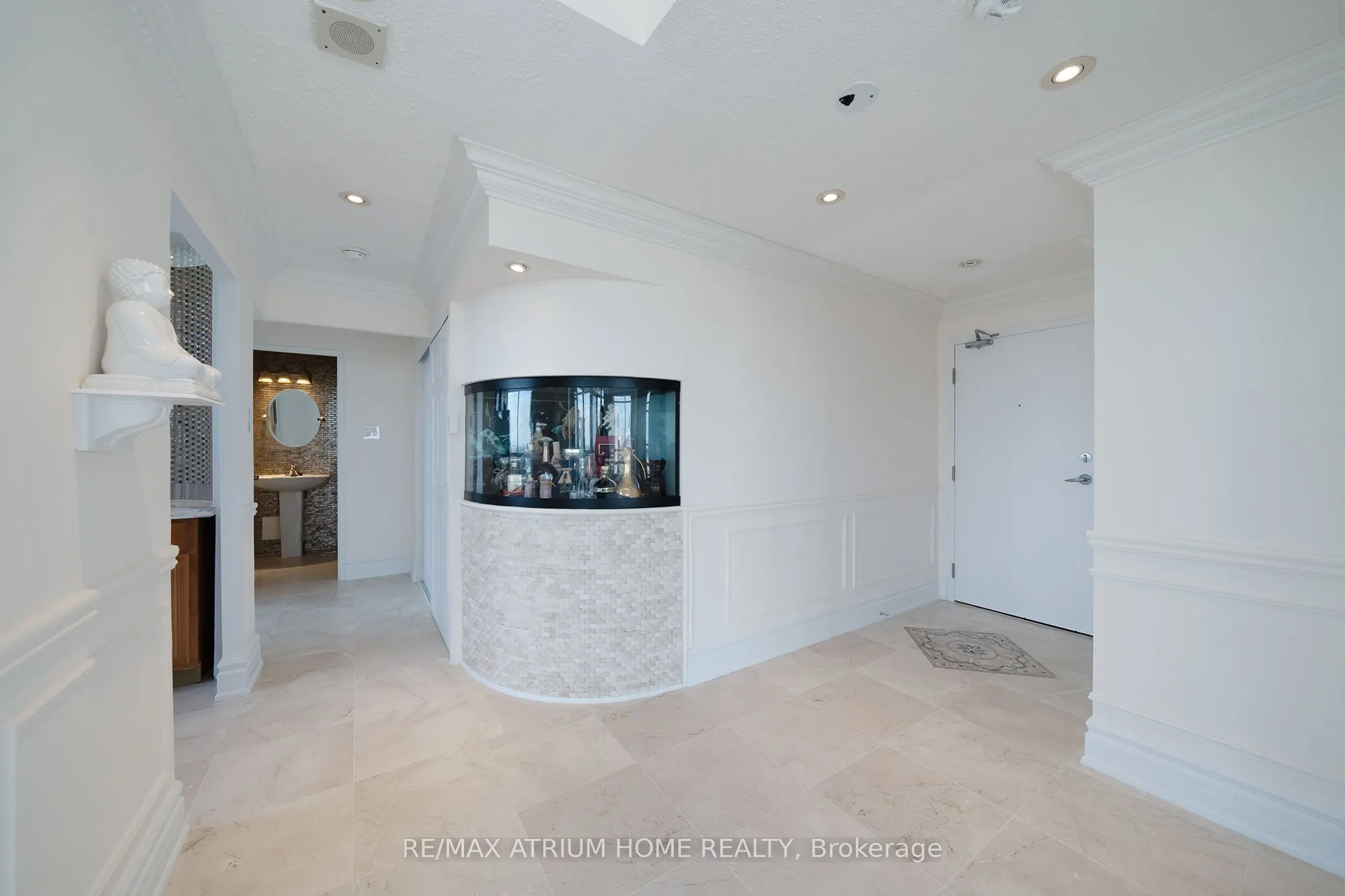 75 King Street E, #ph11