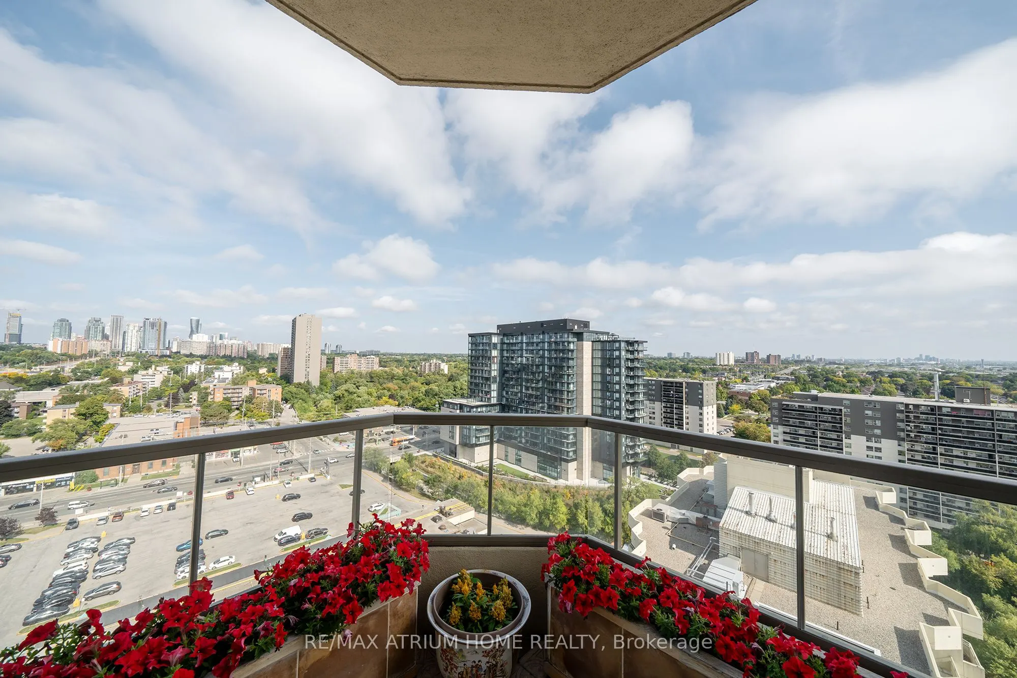 75 King Street E, #ph11