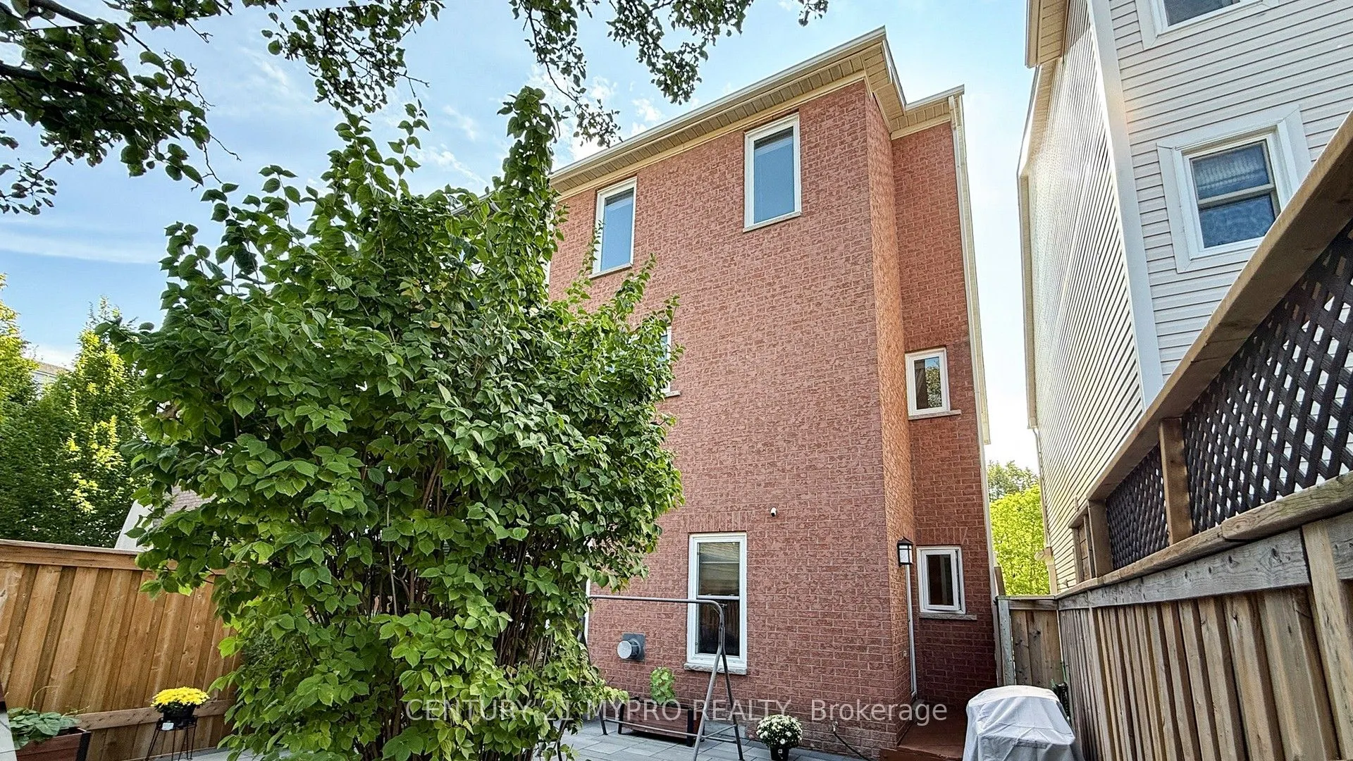 2244 Norfolk Drive