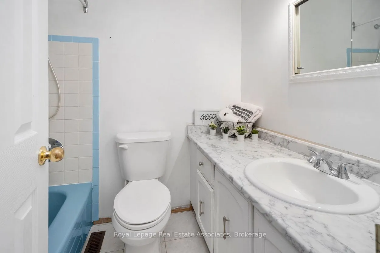 44 Village Court, #22