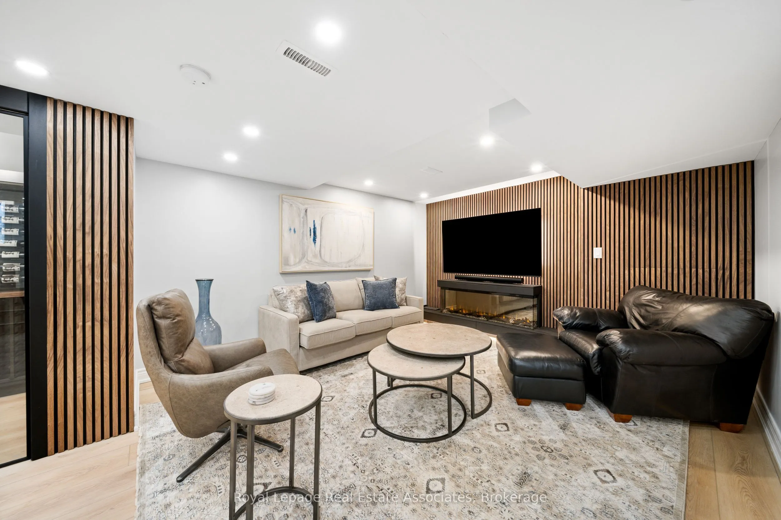 96 Delrex Boulevard