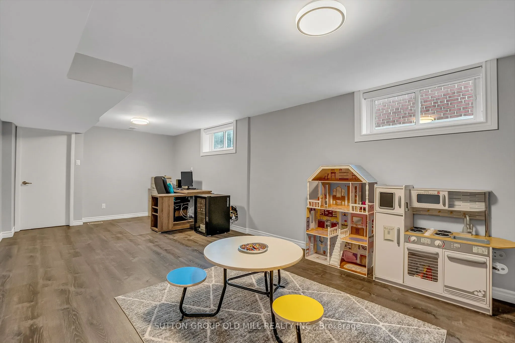40 Lemonwood Drive