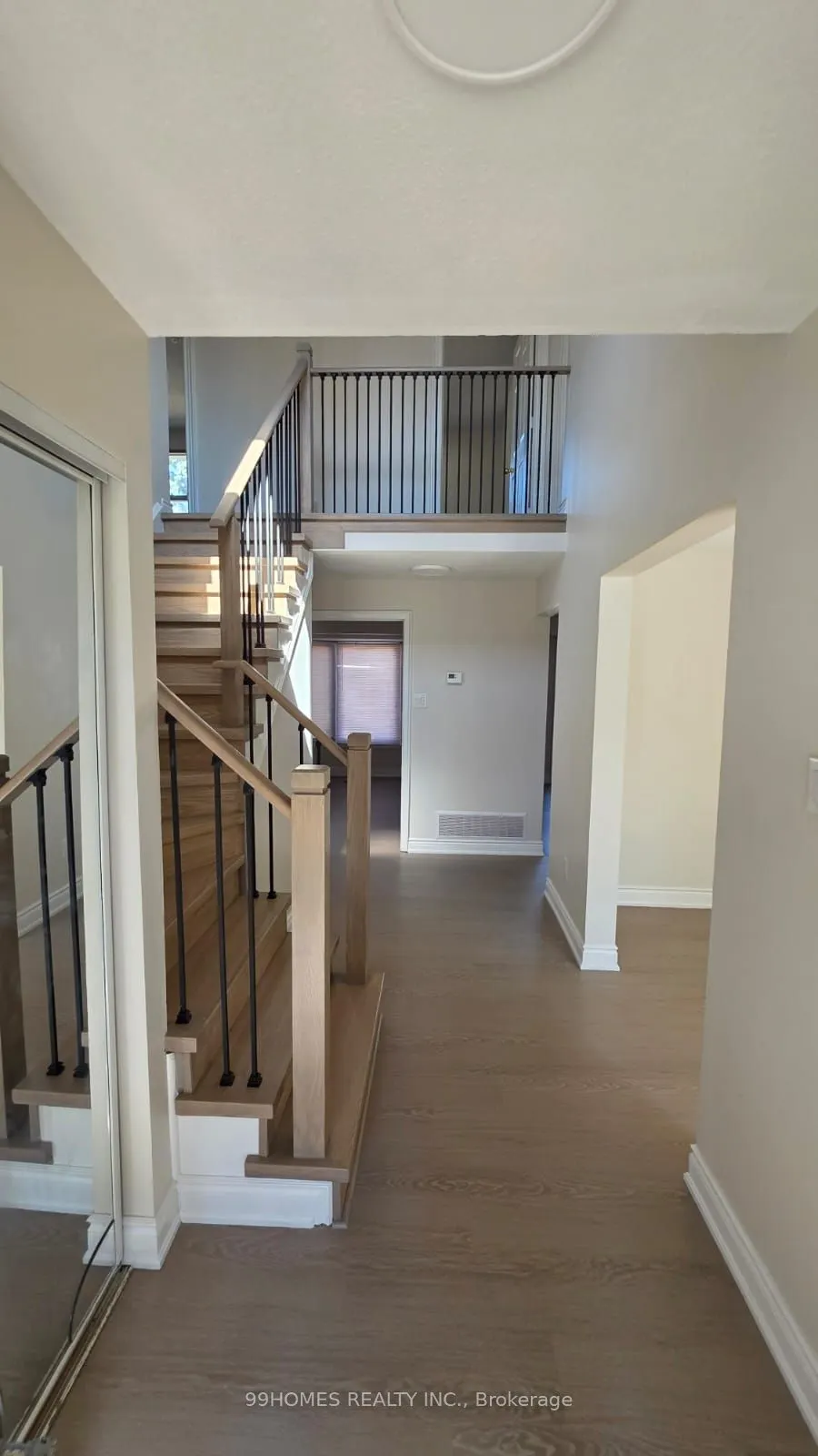 52 Nantucket Crescent