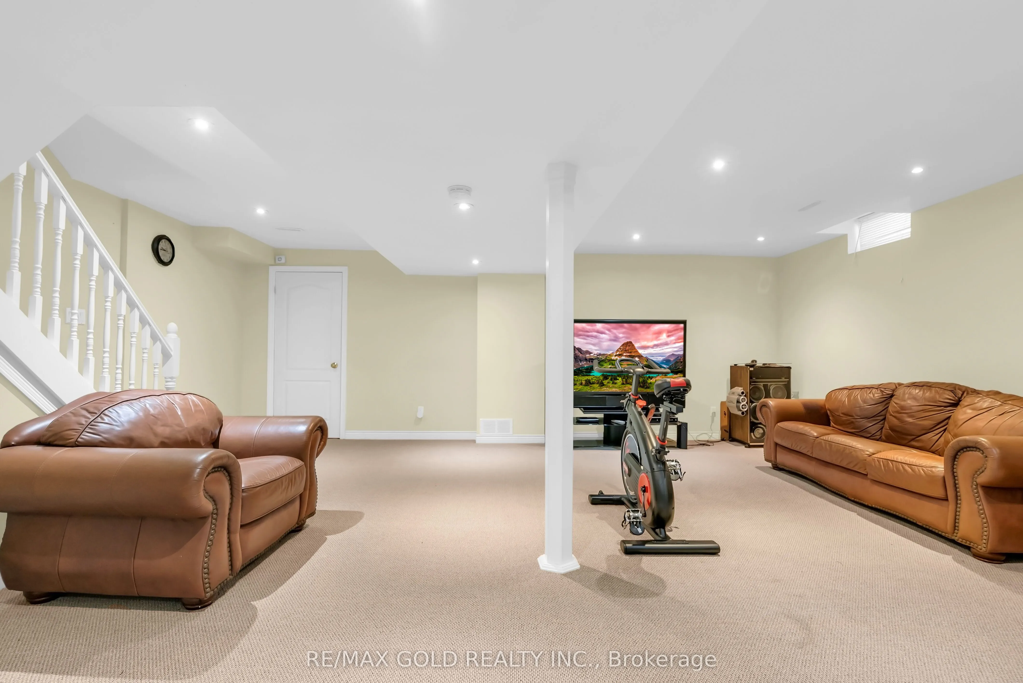 33 Tigerlily Place
