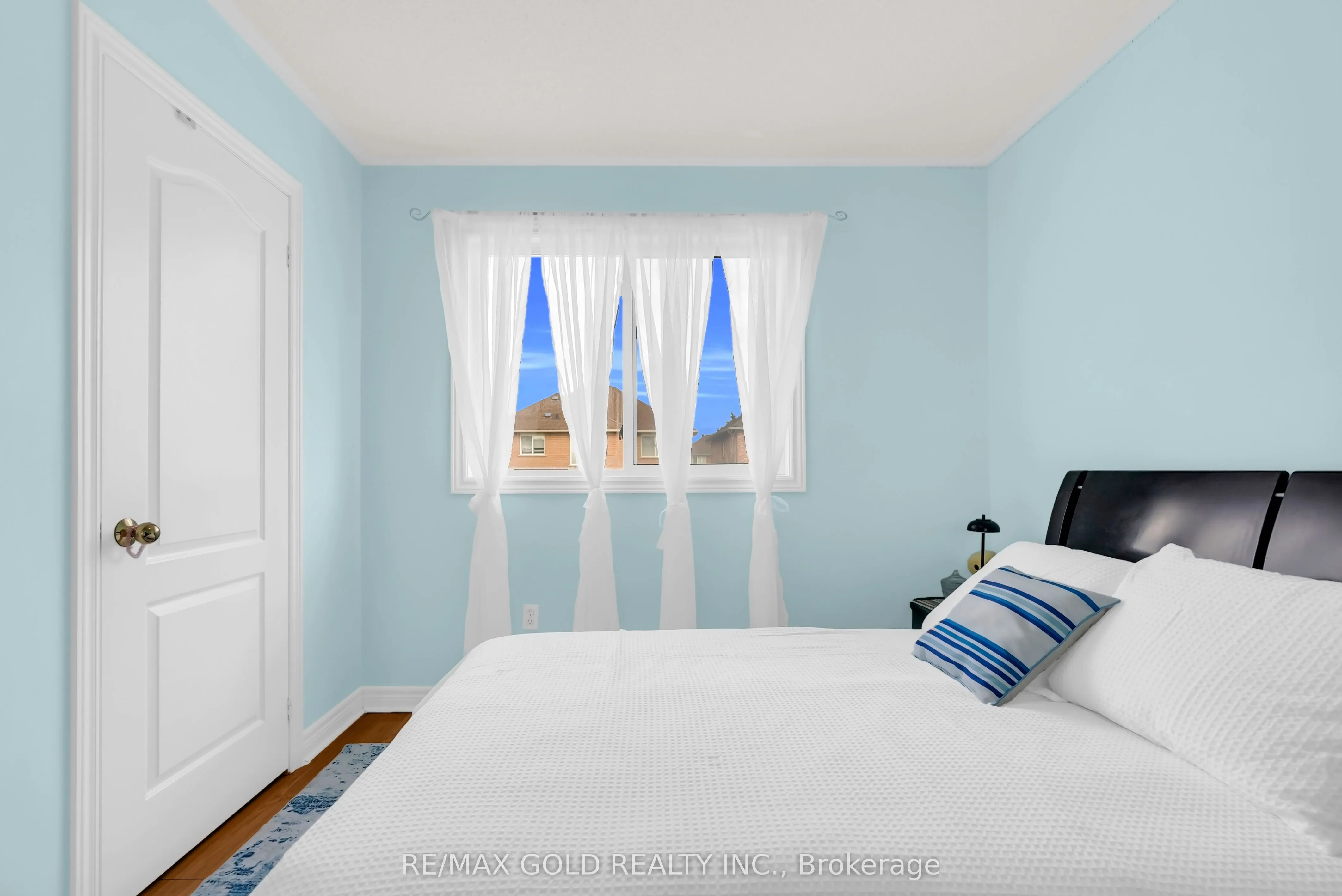 33 Tigerlily Place