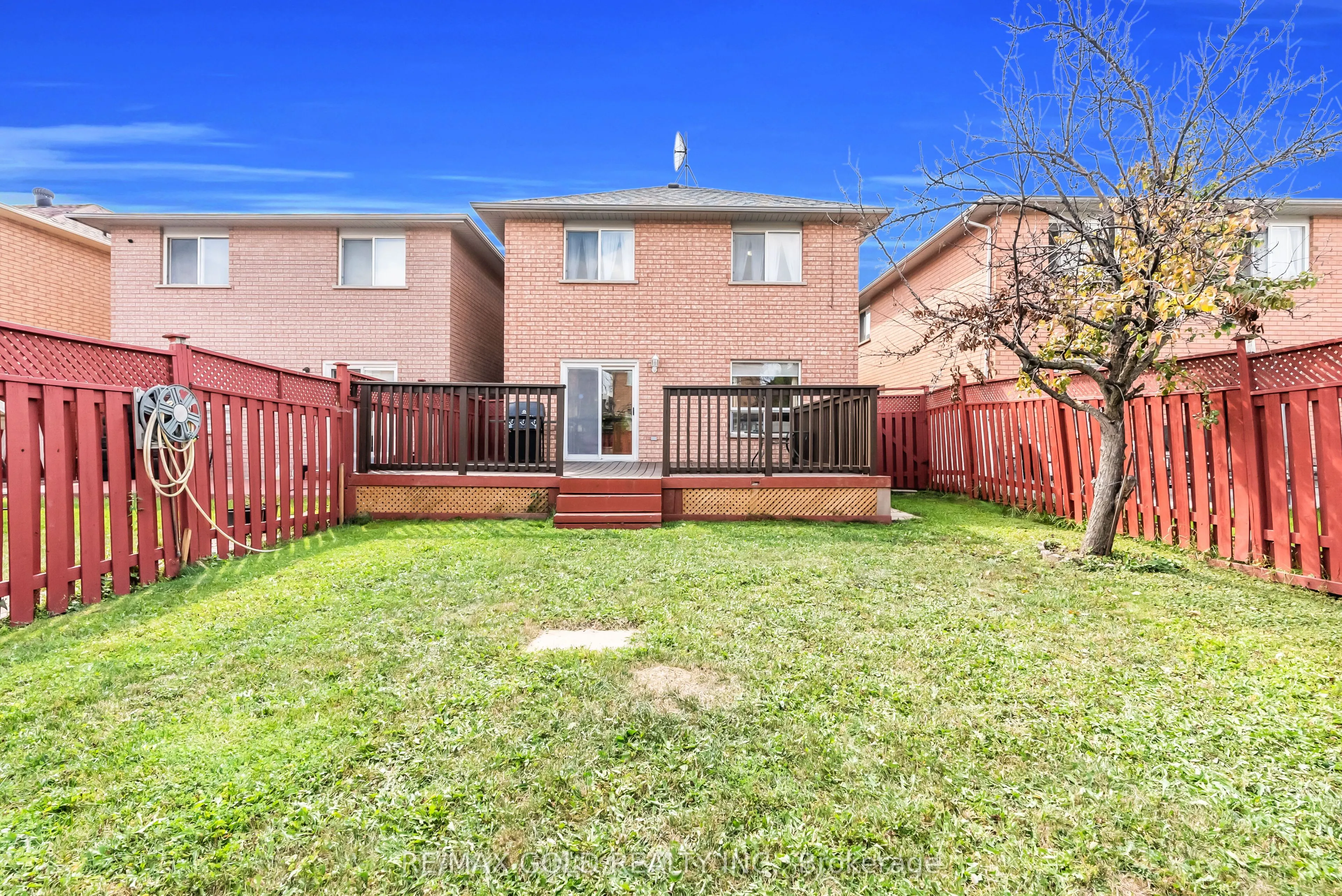33 Tigerlily Place