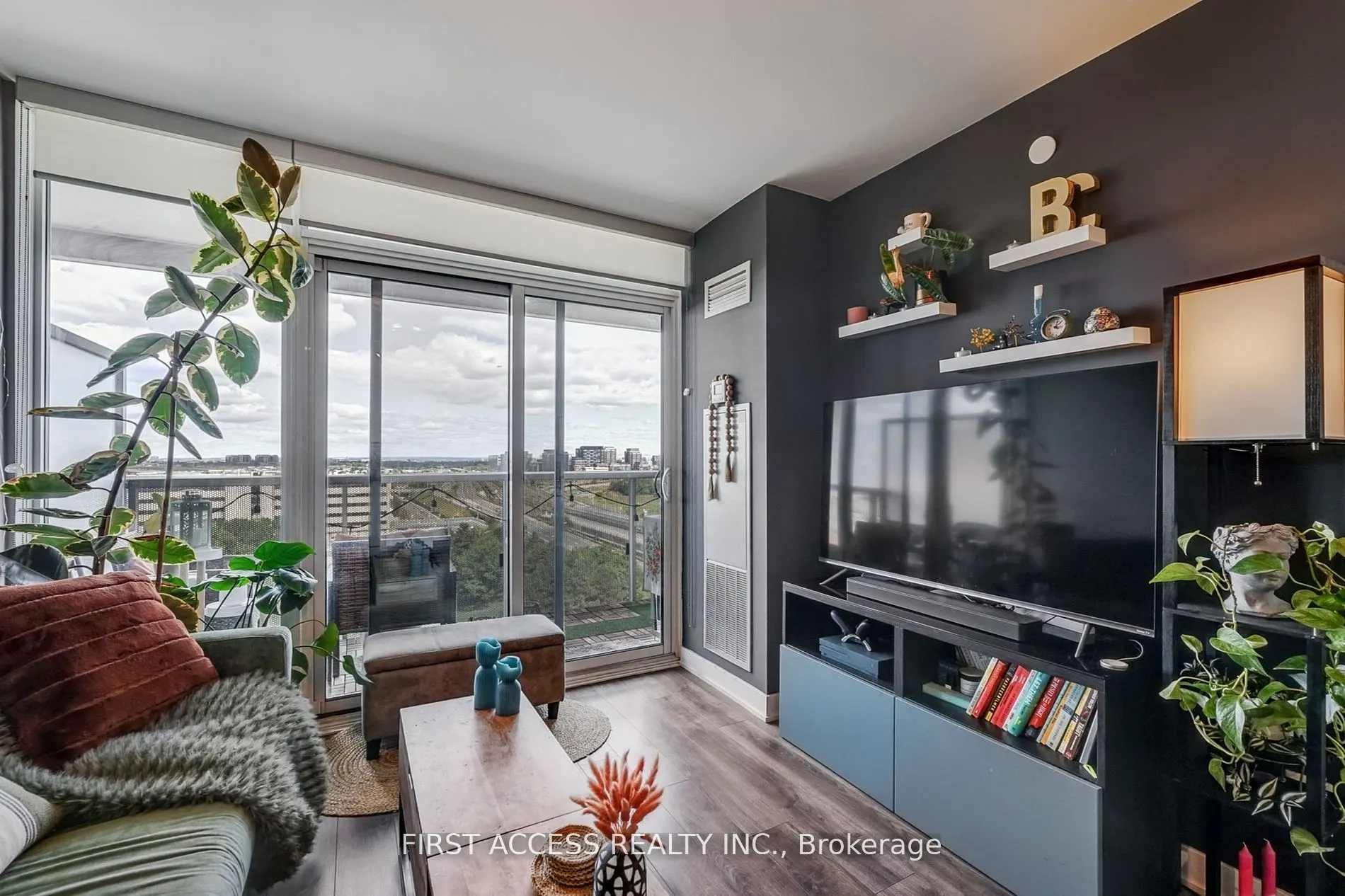 160 Flemington Road, #1309