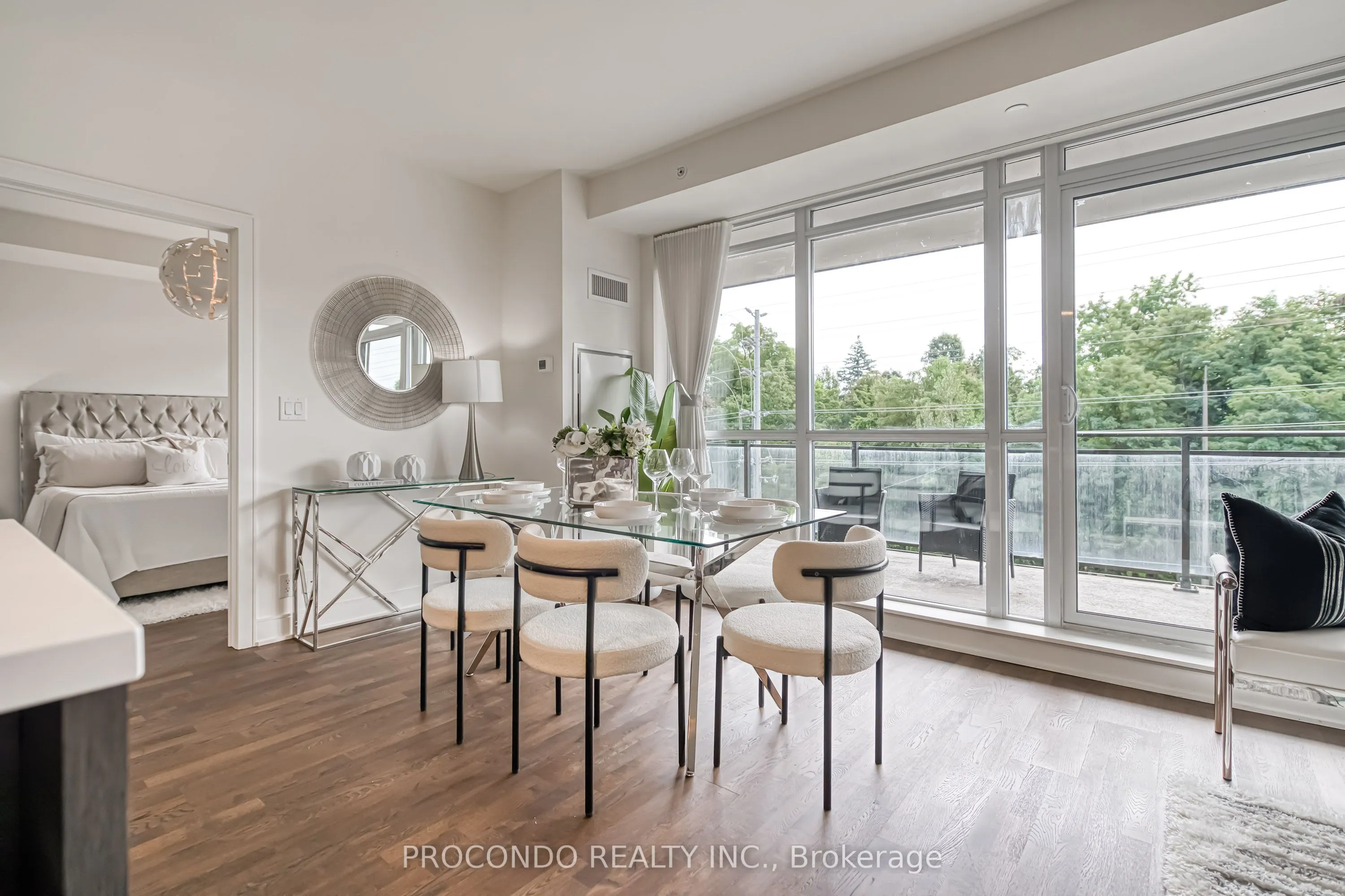 1575 Lakeshore Road W, #350