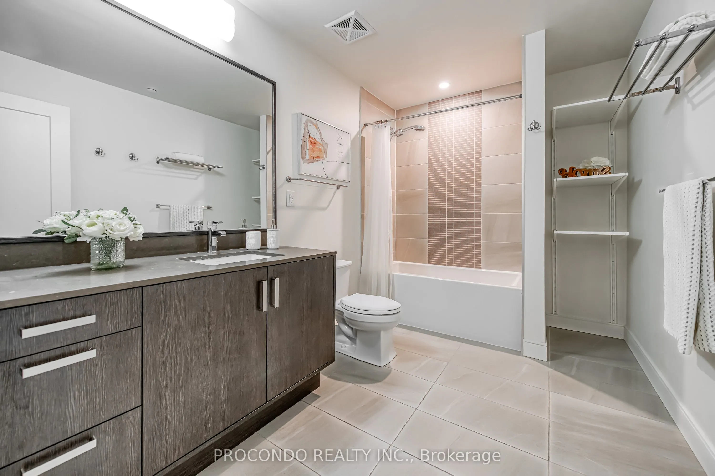 1575 Lakeshore Road W, #350
