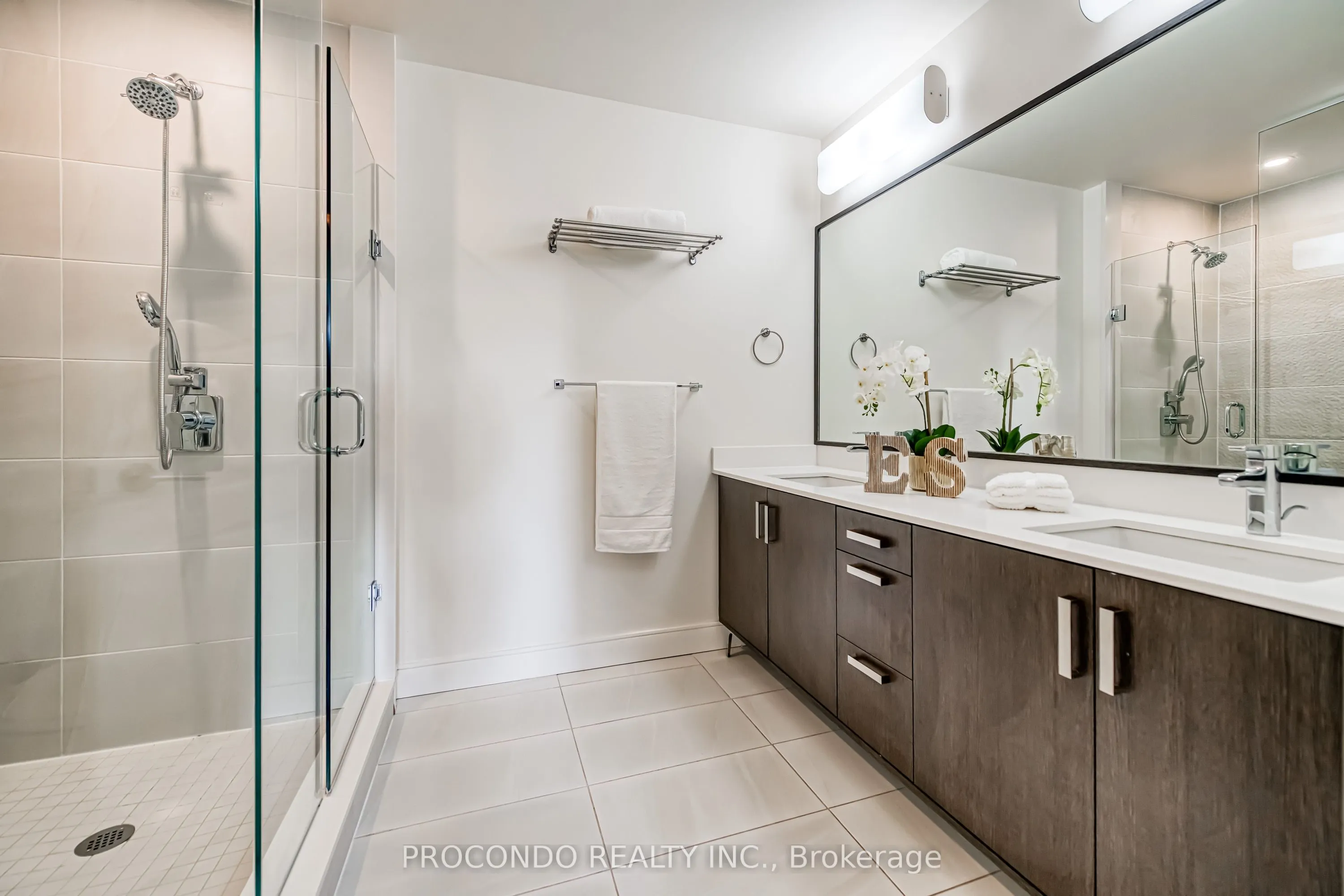 1575 Lakeshore Road W, #350