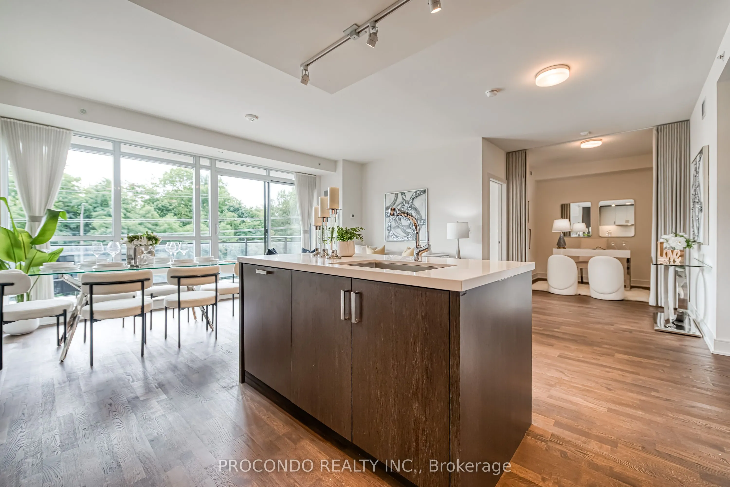1575 Lakeshore Road W, #350