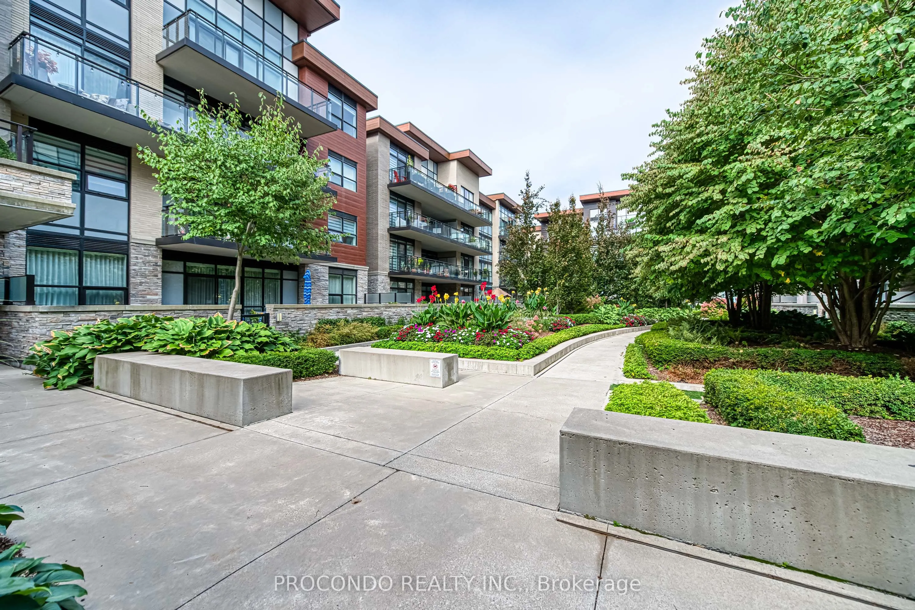 1575 Lakeshore Road W, #350