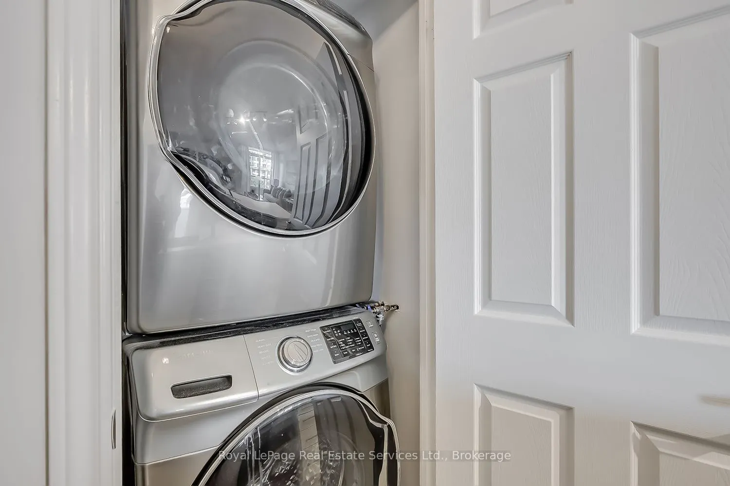3888 Duke Of York Boulevard, #632