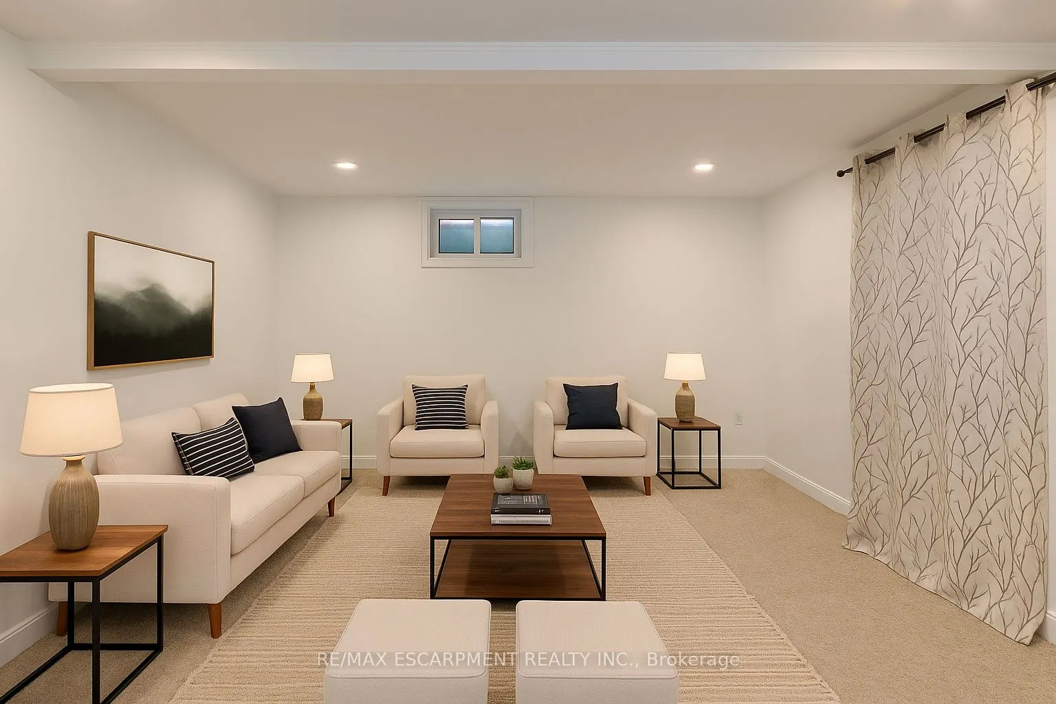1270 Gainsborough Drive, #4
