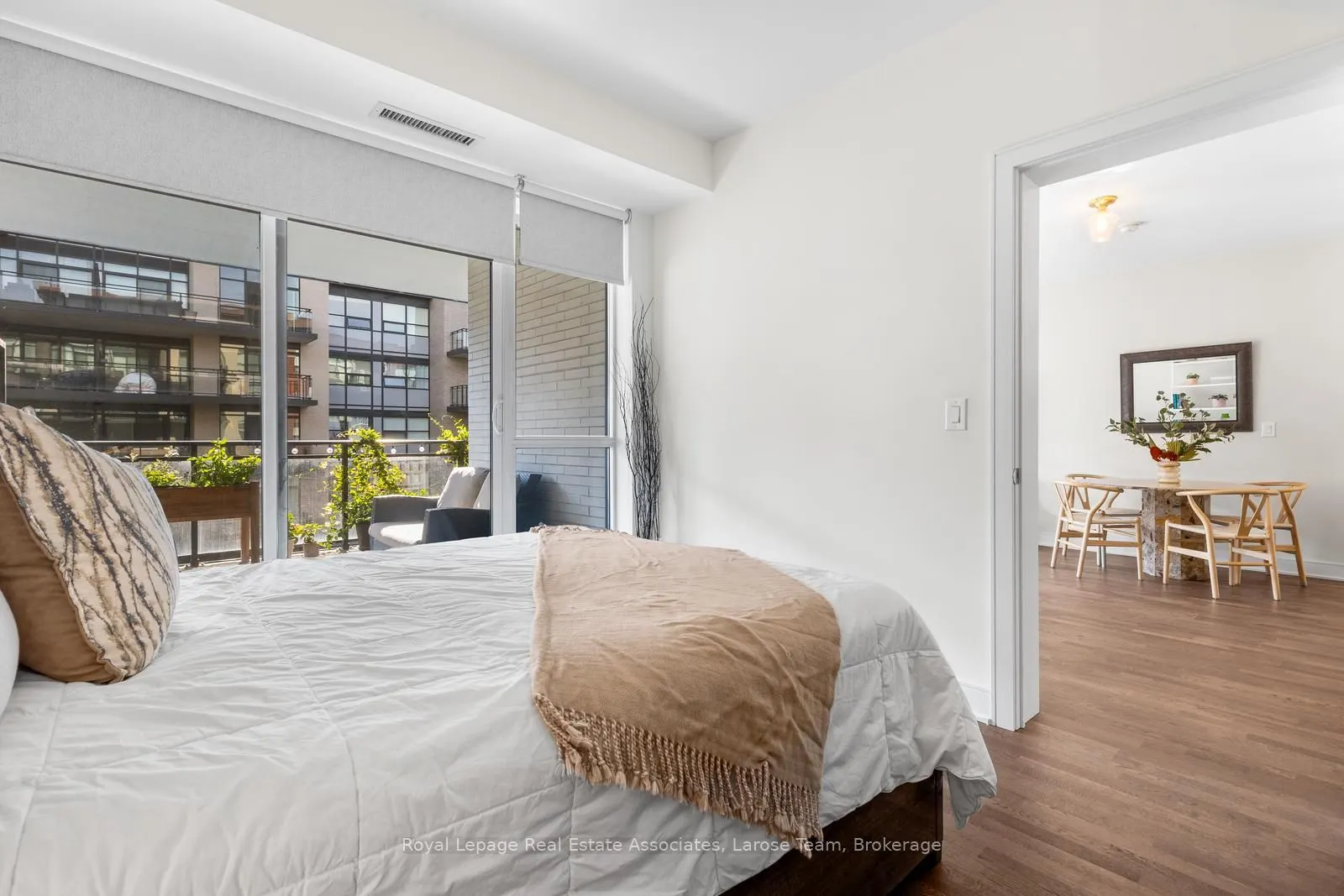 1575 Lakeshore Road W, #235