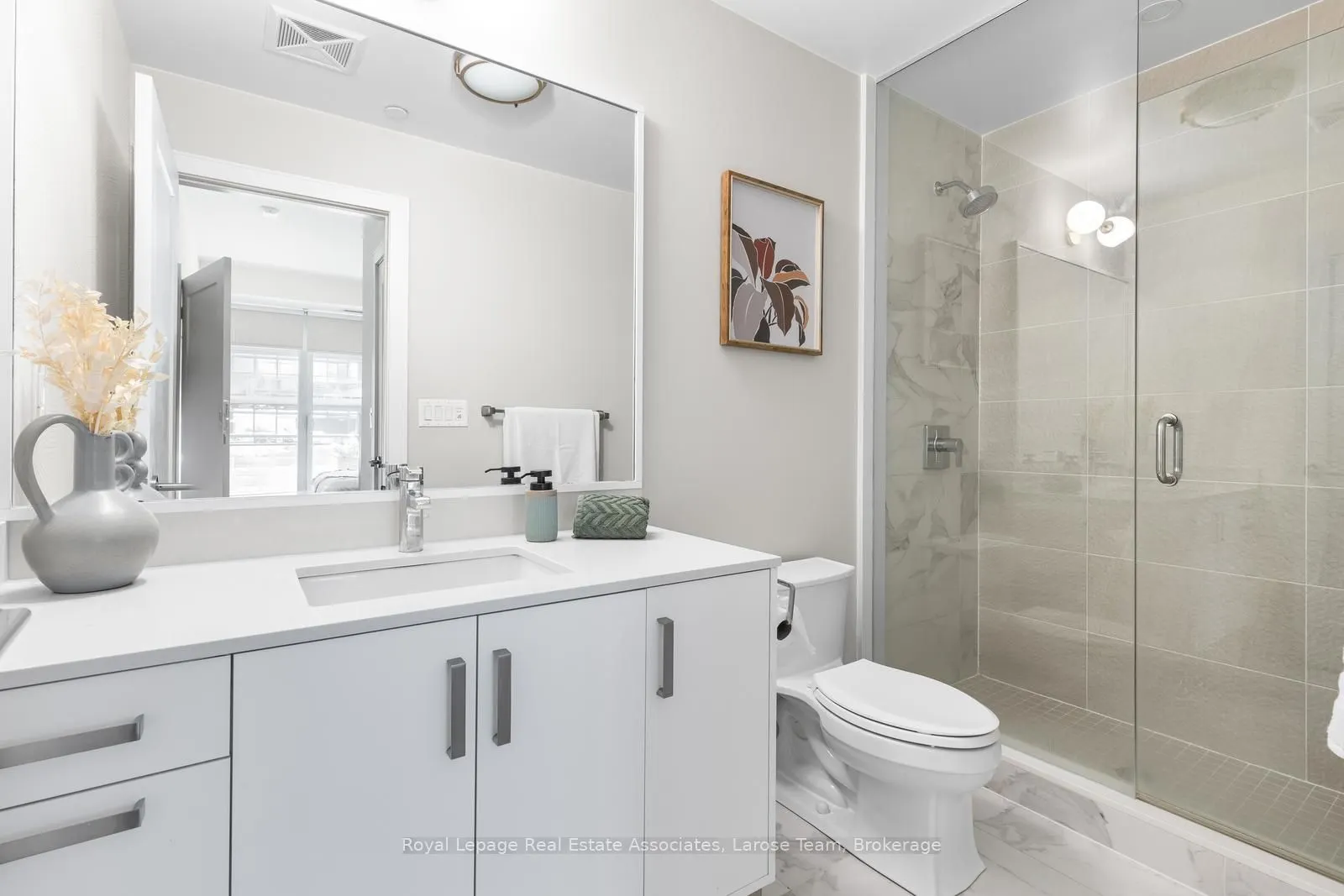 1575 Lakeshore Road W, #235